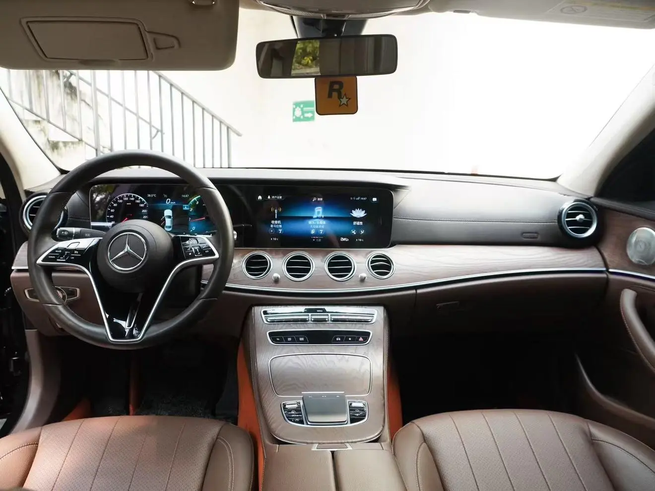 Mercedes-Benz E Class 2021 E 300 L Luxury Sedan