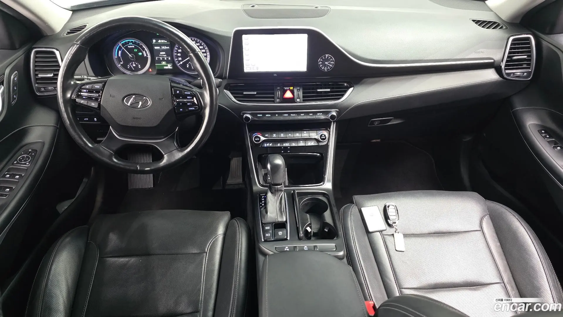 Hyundai Grandeur Exclusive