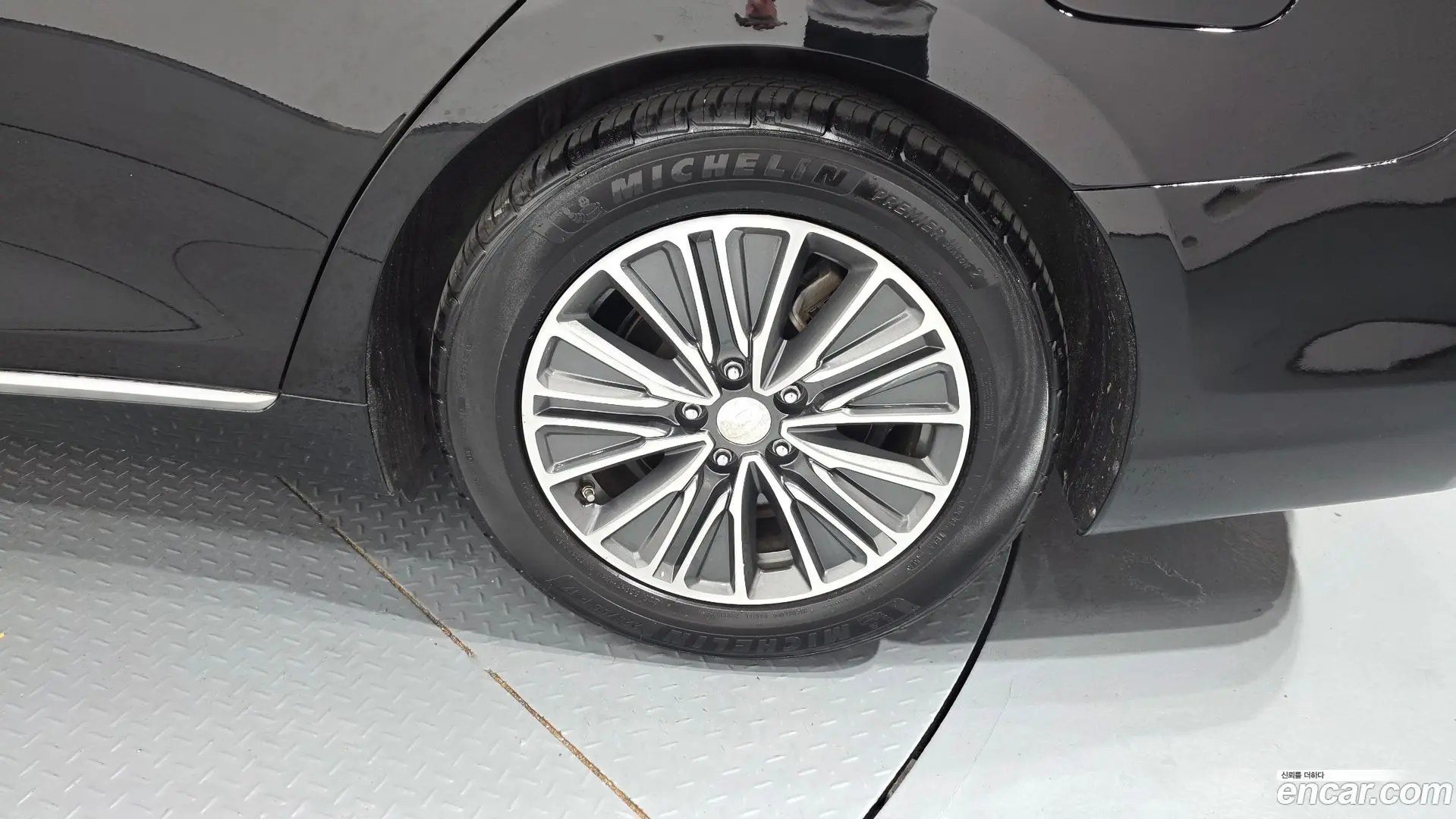 Hyundai Grandeur Exclusive