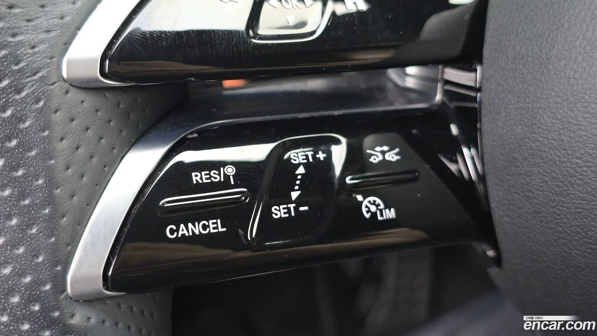 Mercedes-Benz E-Class E350 4MATIC AMG Line
