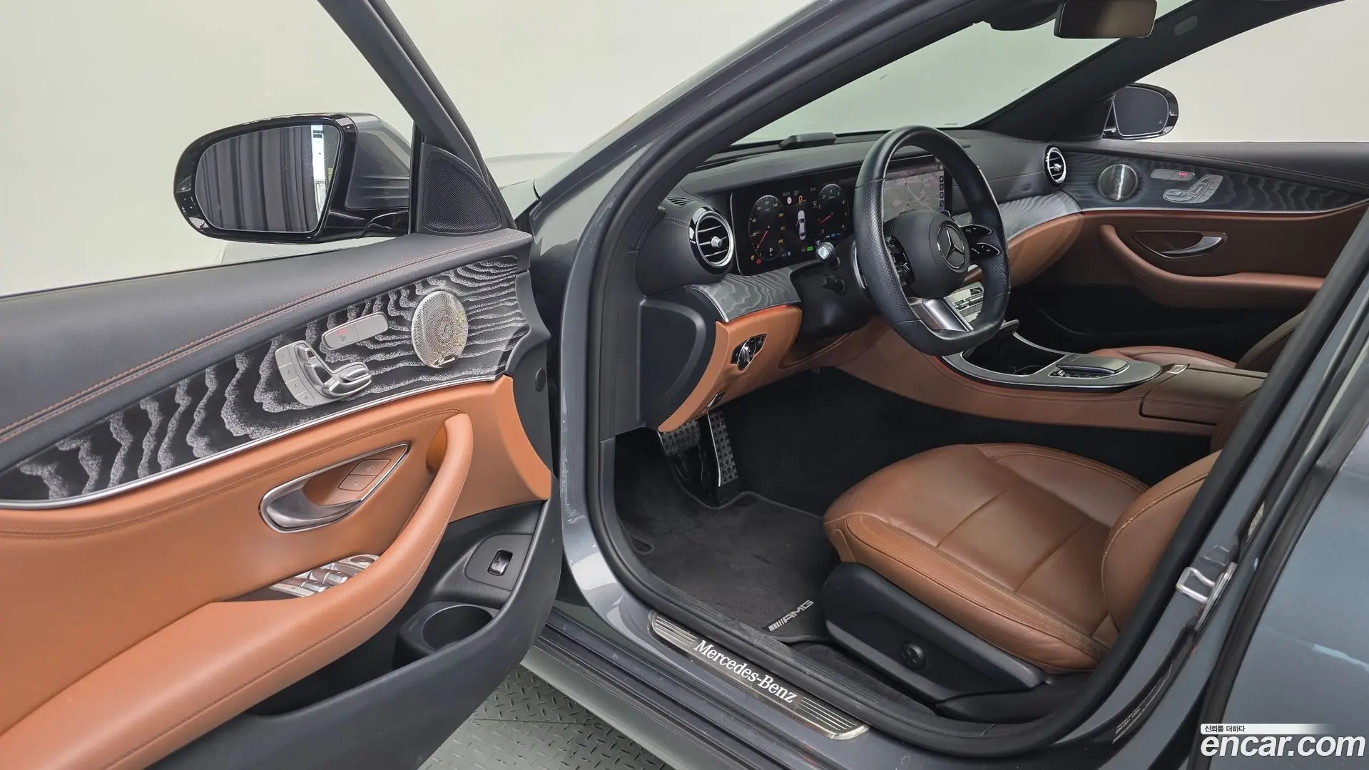 Mercedes-Benz E-Class E350 4MATIC AMG Line