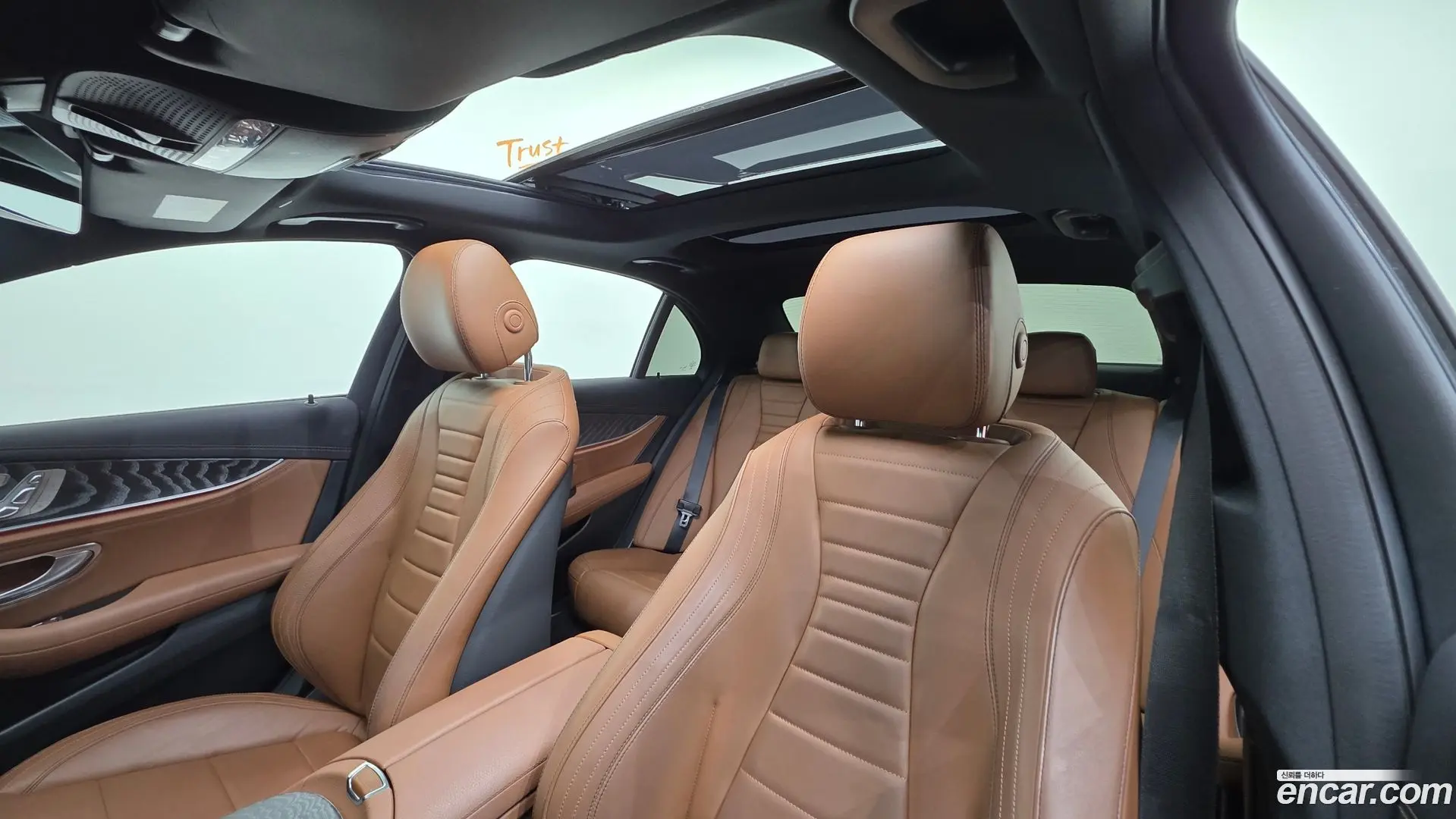 Mercedes-Benz E-Class E350 4MATIC AMG Line