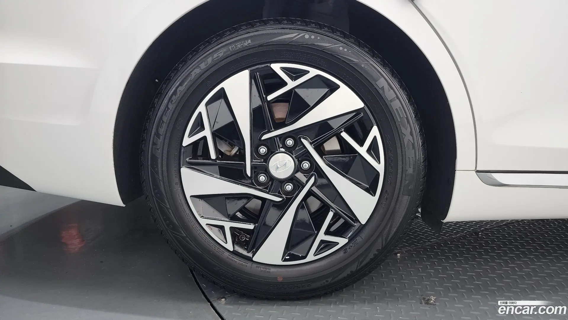 Hyundai Grandeur Exclusive