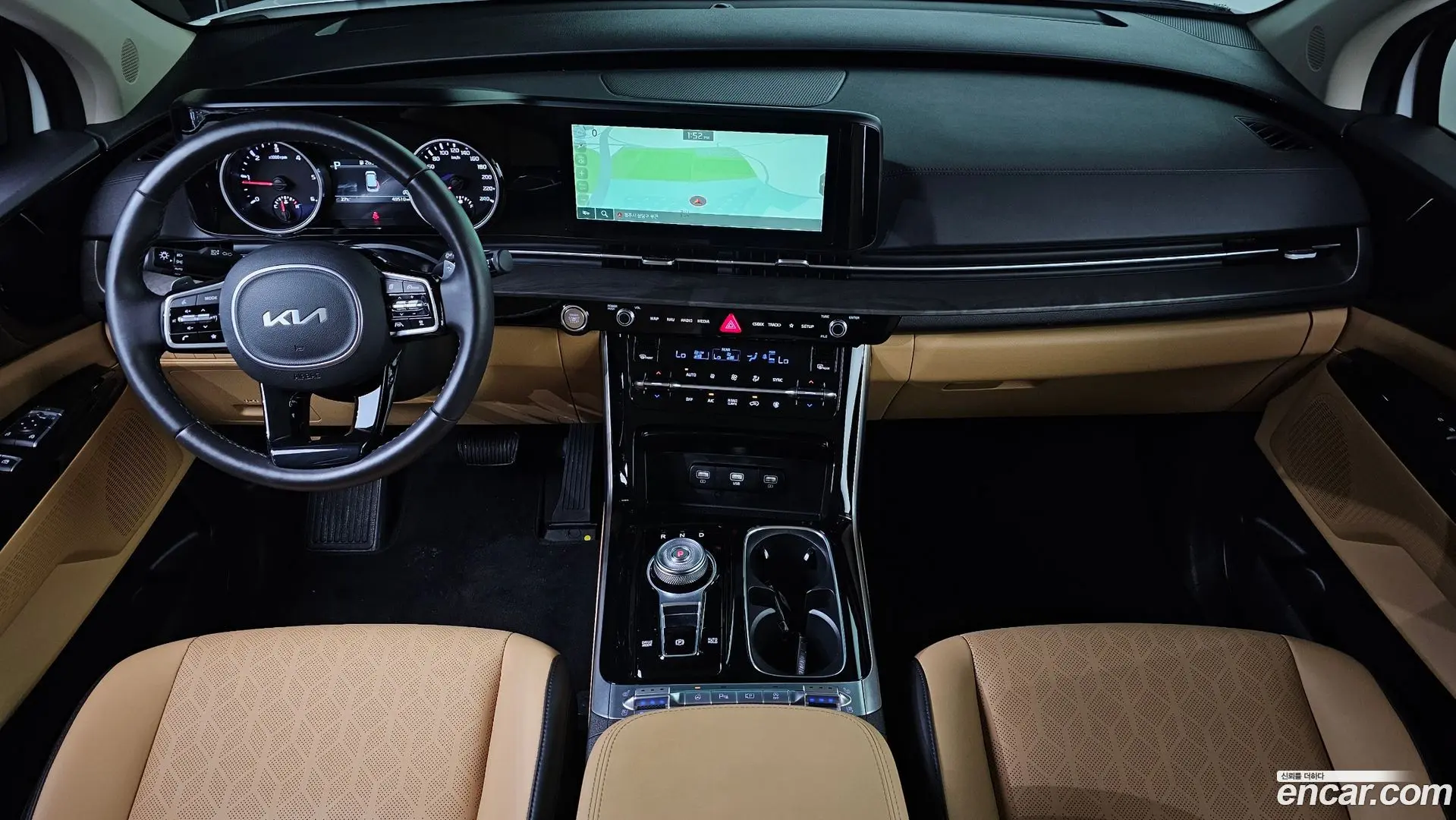 Kia Canival Diesel 9-Seater Noblesse