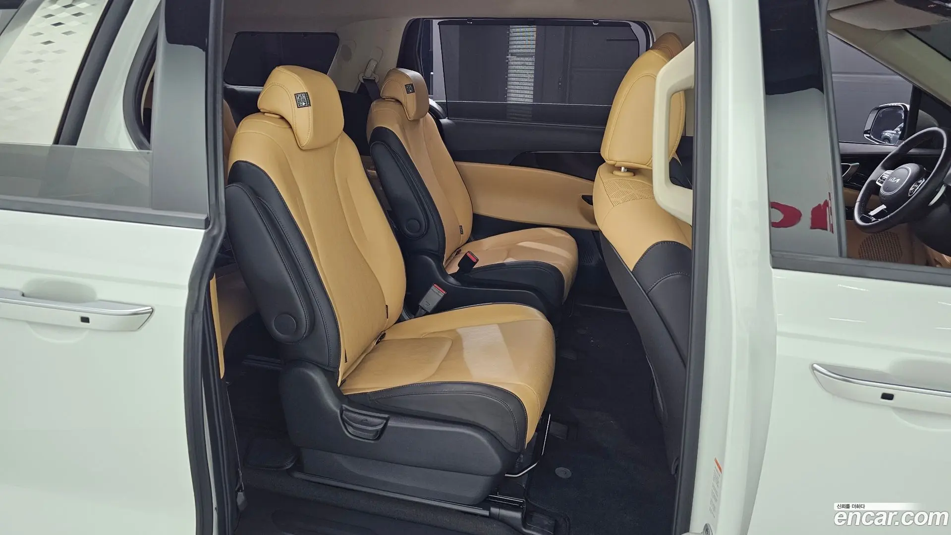 Kia Canival Diesel 9-Seater Noblesse