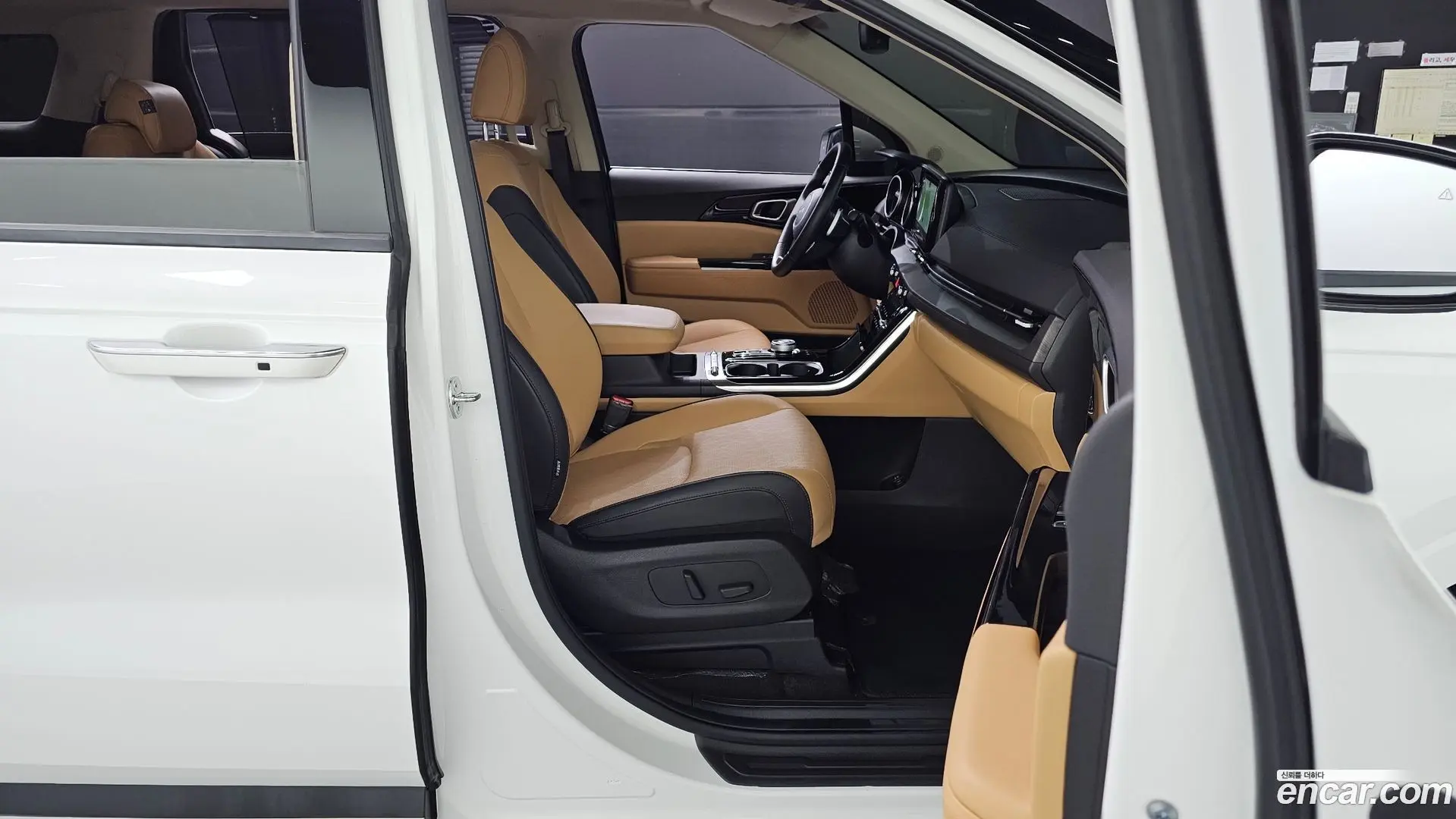 Kia Canival Diesel 9-Seater Noblesse