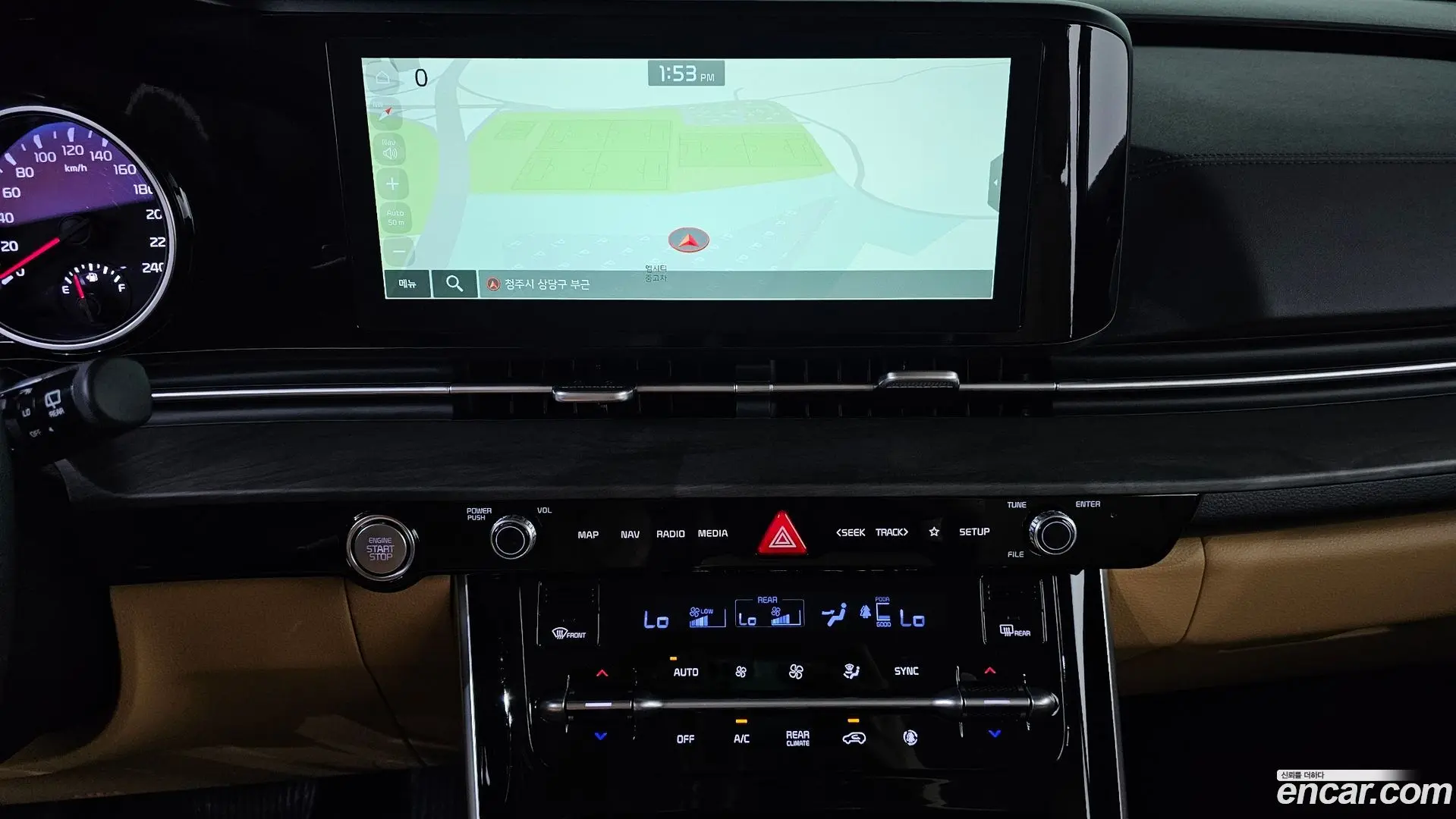 Kia Canival Diesel 9-Seater Noblesse