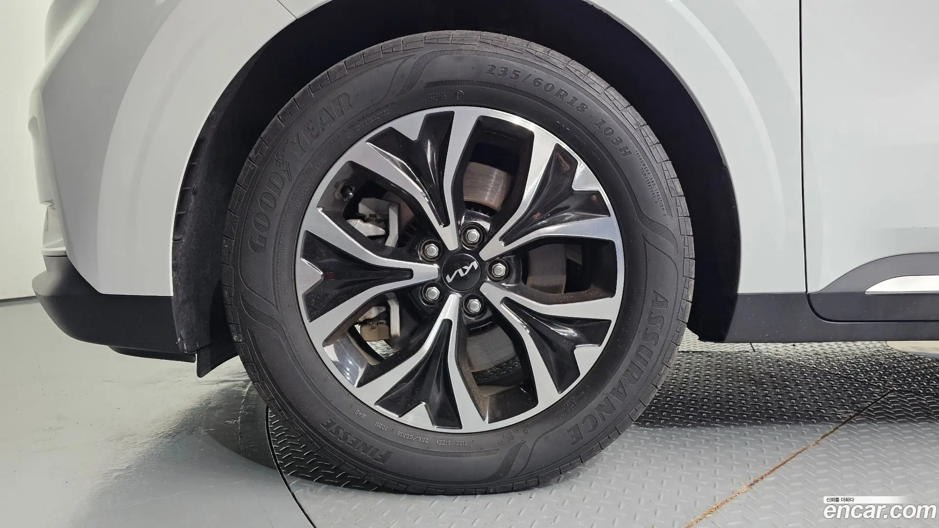 Kia Canival Diesel 9-Seater Noblesse
