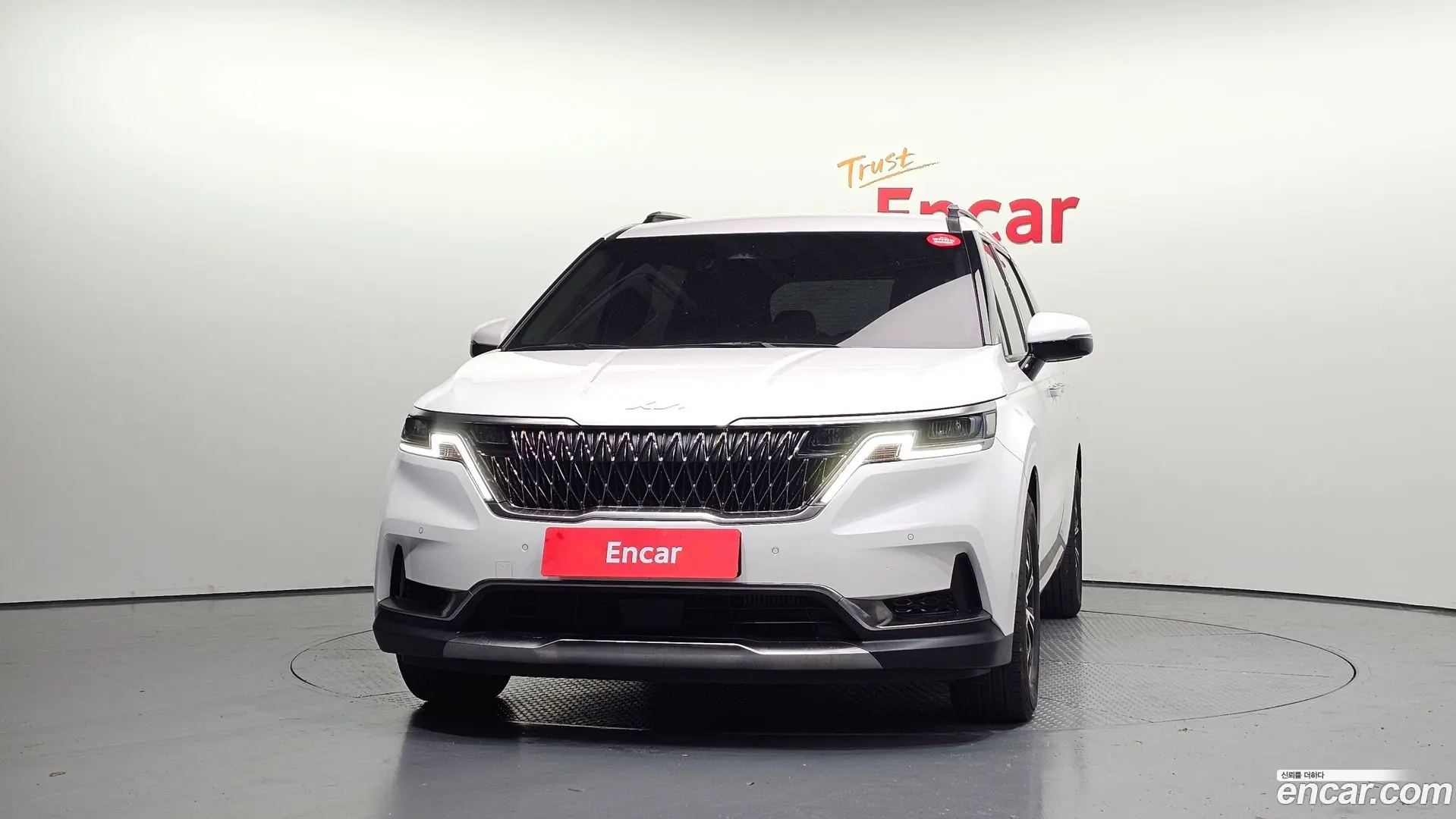 Kia Canival Diesel 9-Seater Noblesse