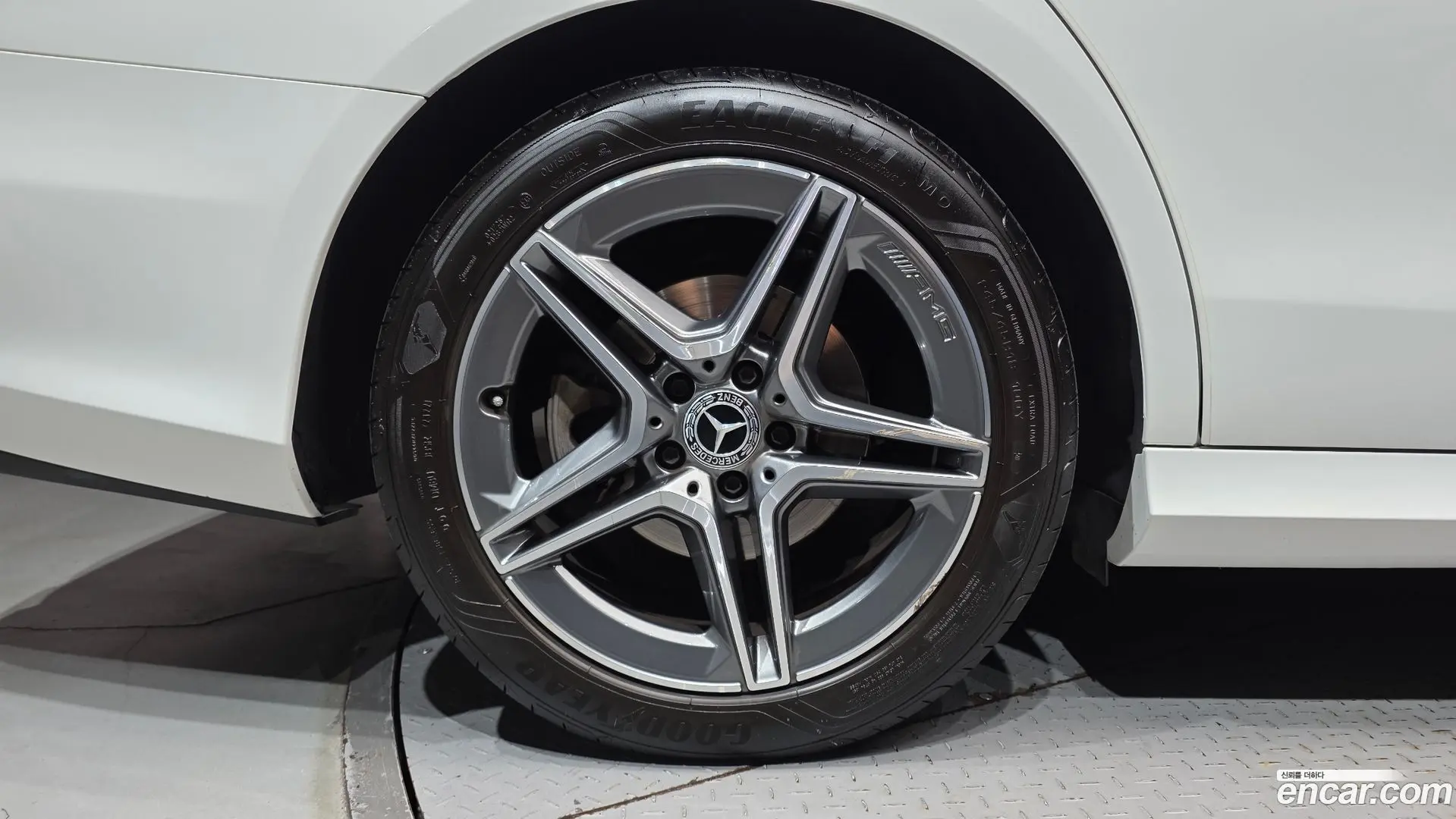Mercedes-Benz E-Class E250 AMG Line
