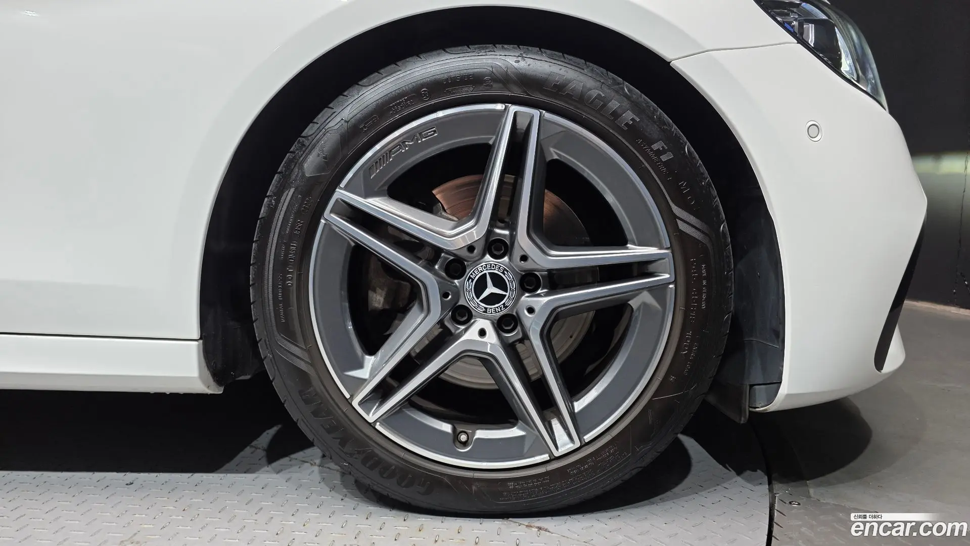 Mercedes-Benz E-Class E250 AMG Line