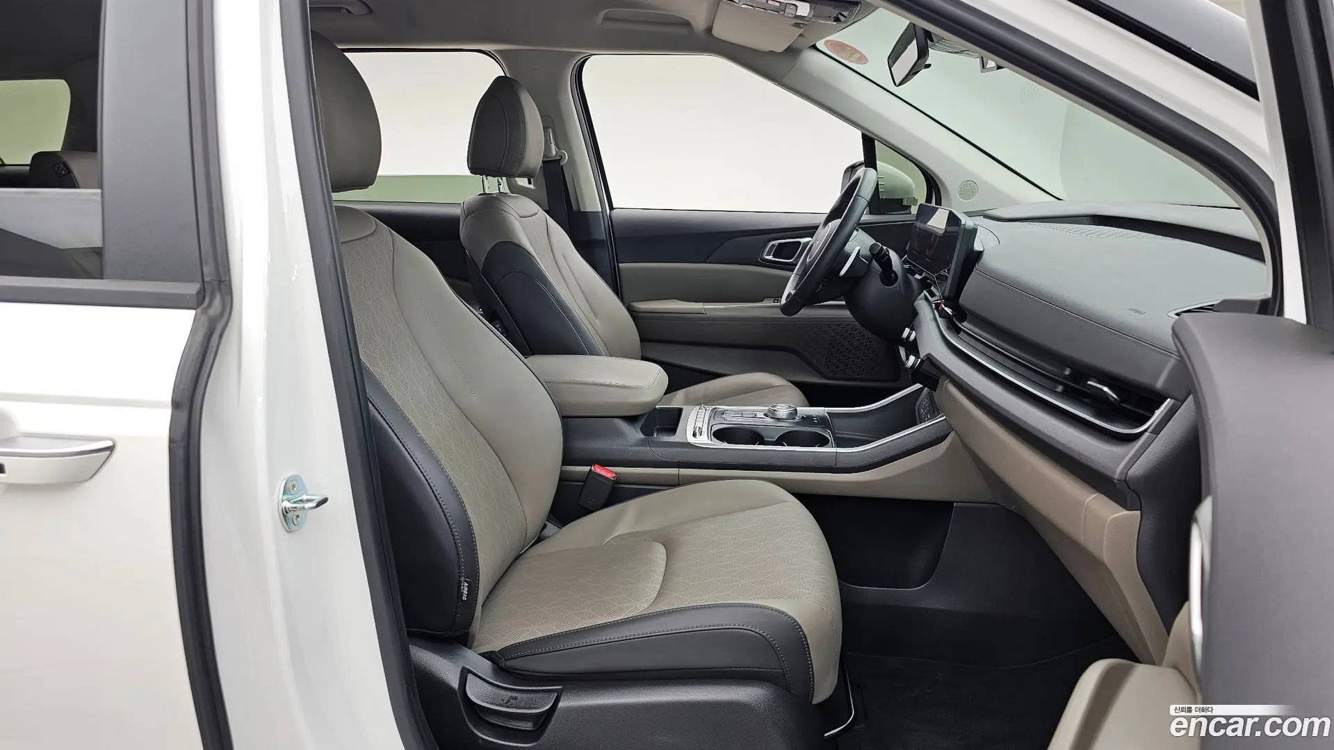 Kia Canival Diesel 9-Seater Prestige