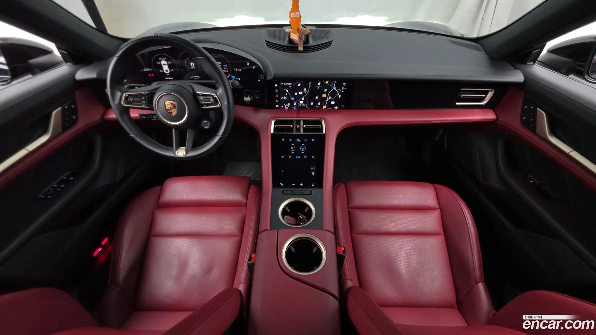 Porsche Taycan Base