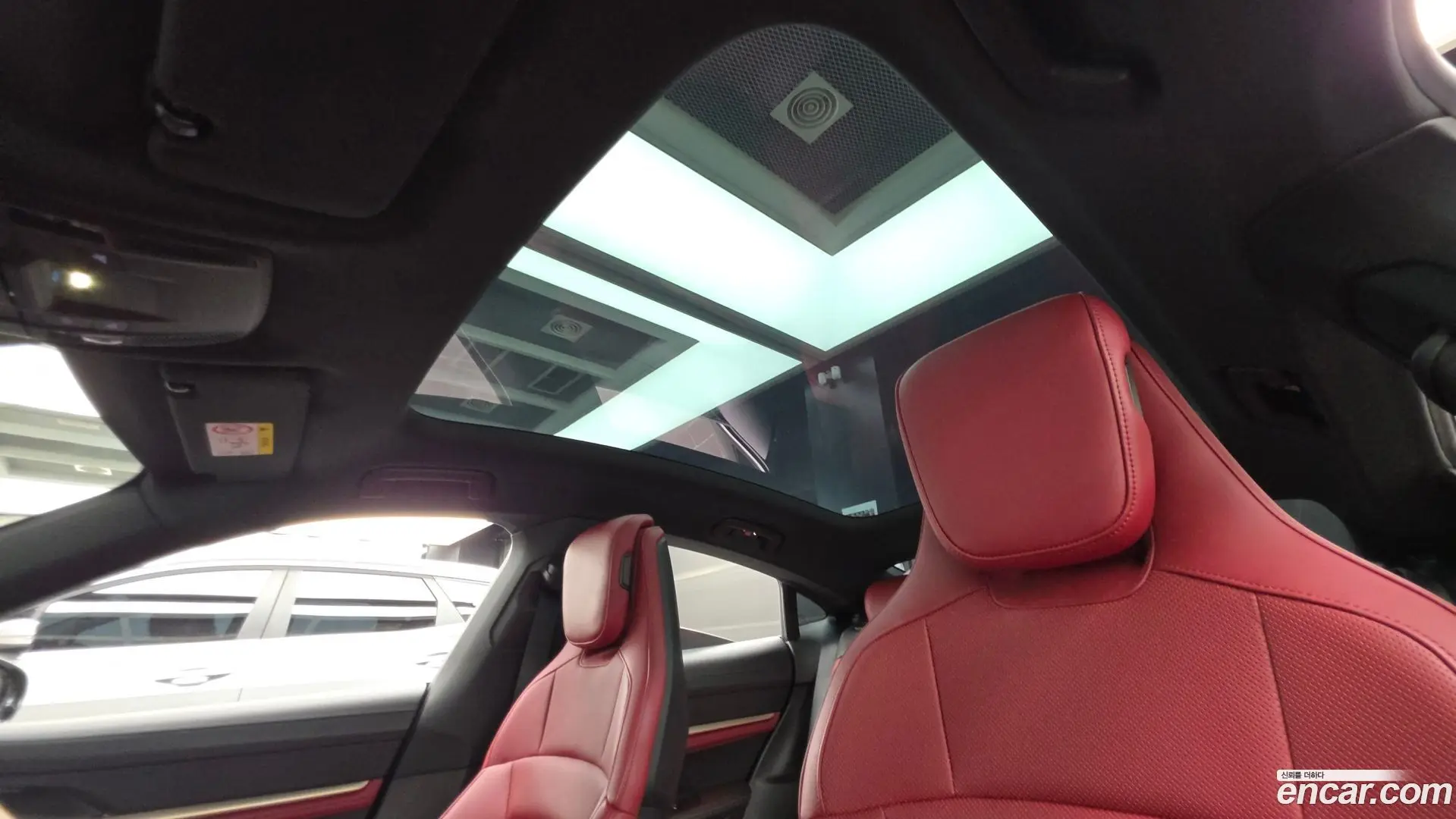 Porsche Taycan Base