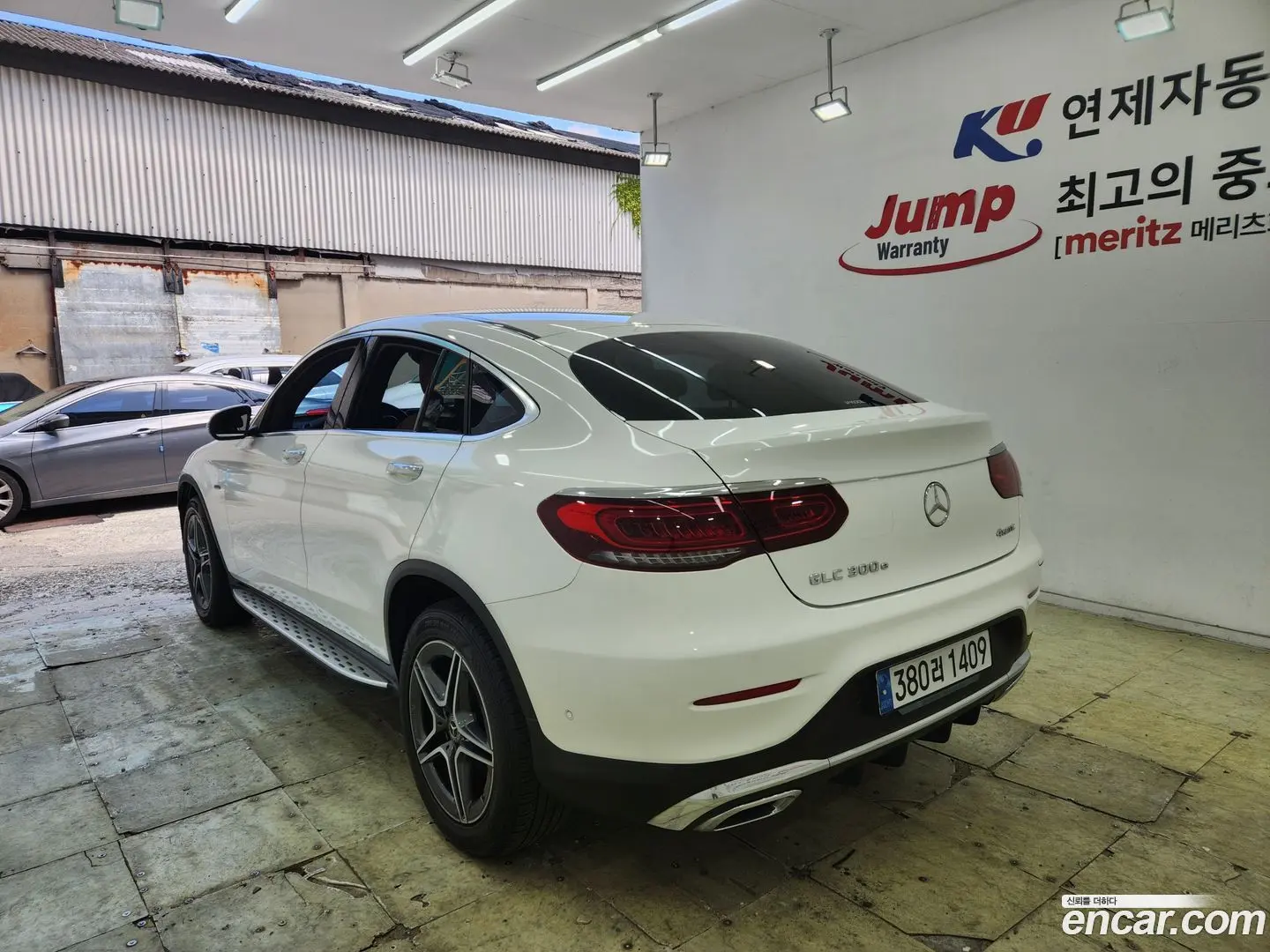 Mercedes-Benz GLC-Class GLC300e 4MATIC