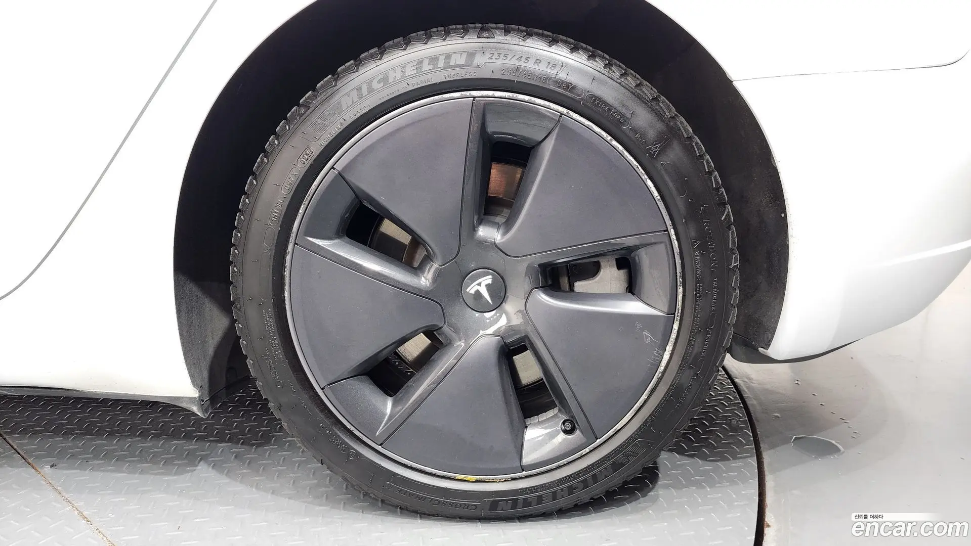 Tesla Model 3 Long Range AWD 2019