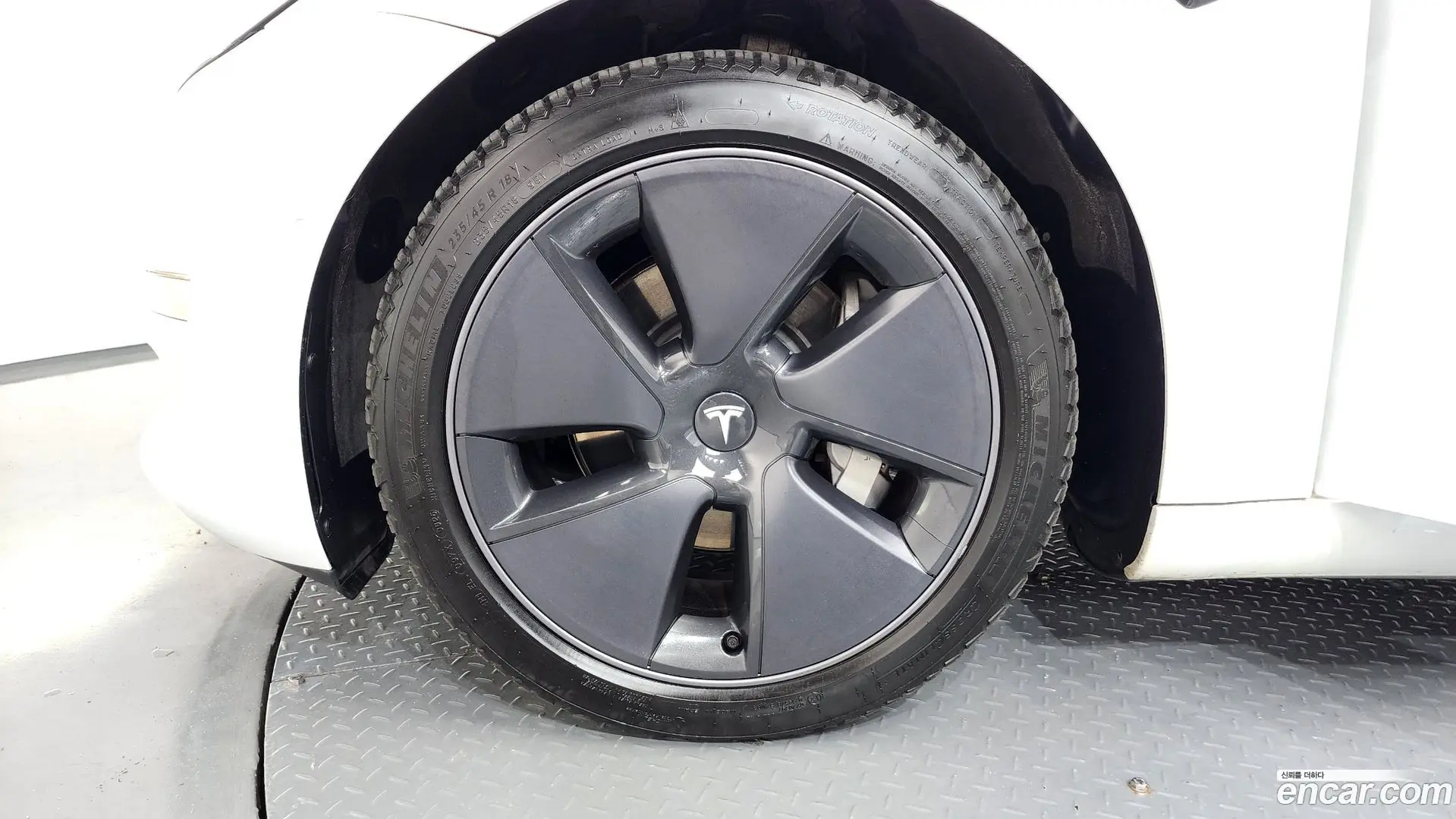 Tesla Model 3 Long Range AWD 2019