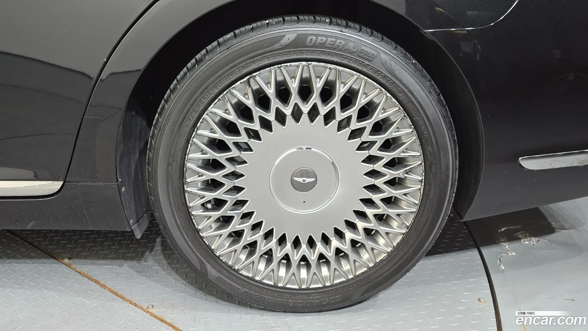 Genesis G90 3.3 T AWD