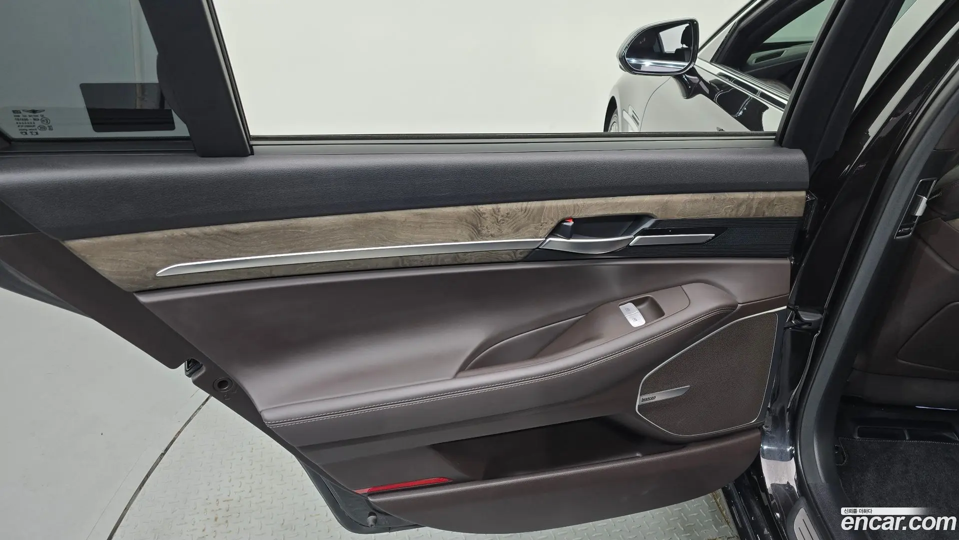 Genesis G90 3.3 T AWD