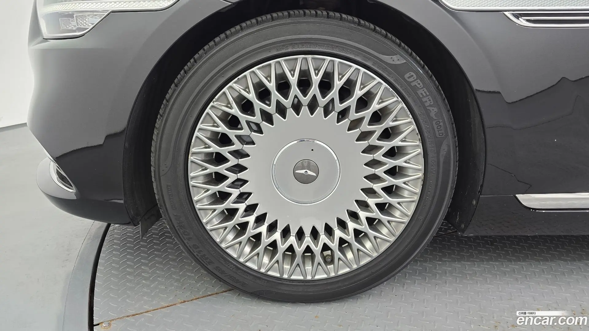 Genesis G90 3.3 T AWD