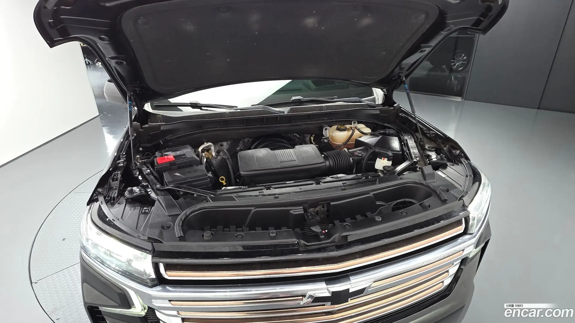 Chevrolet Tahoe 6.2 Dark Knight 4WD