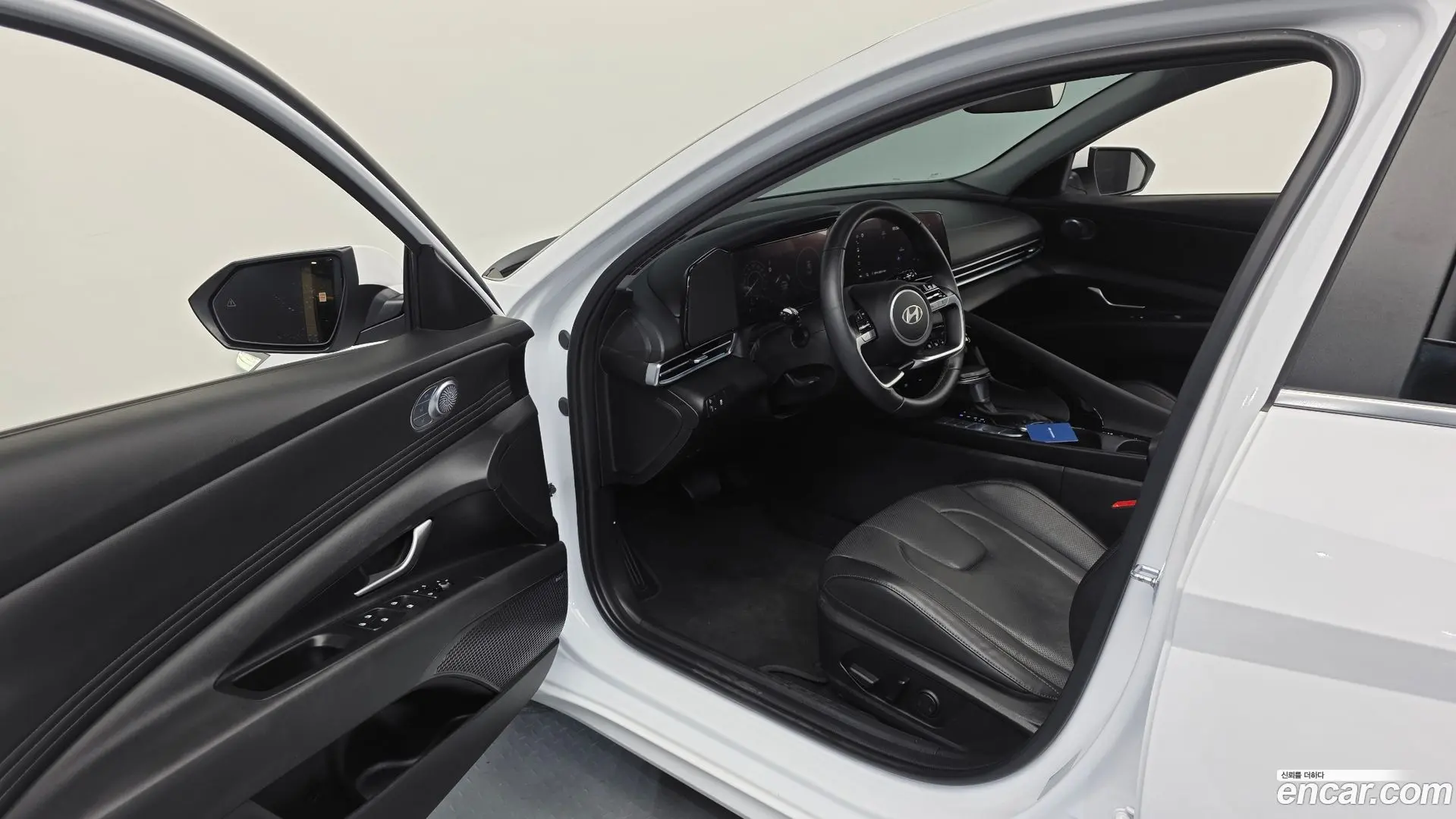 Hyundai AVANTE 1.6 2023