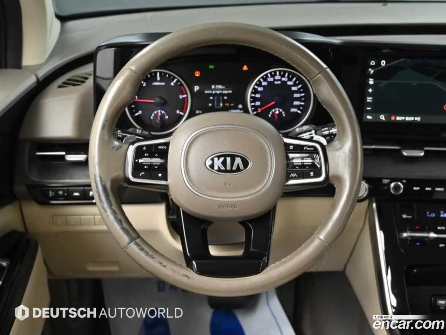 Kia Canival Diesel 9-Seater Noblesse