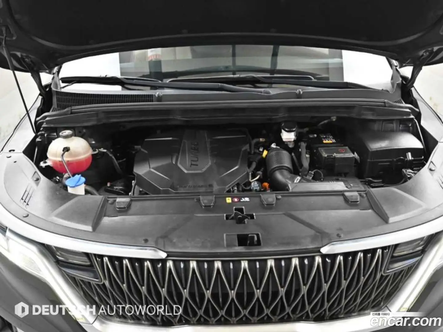 Kia Canival Diesel 9-Seater Noblesse