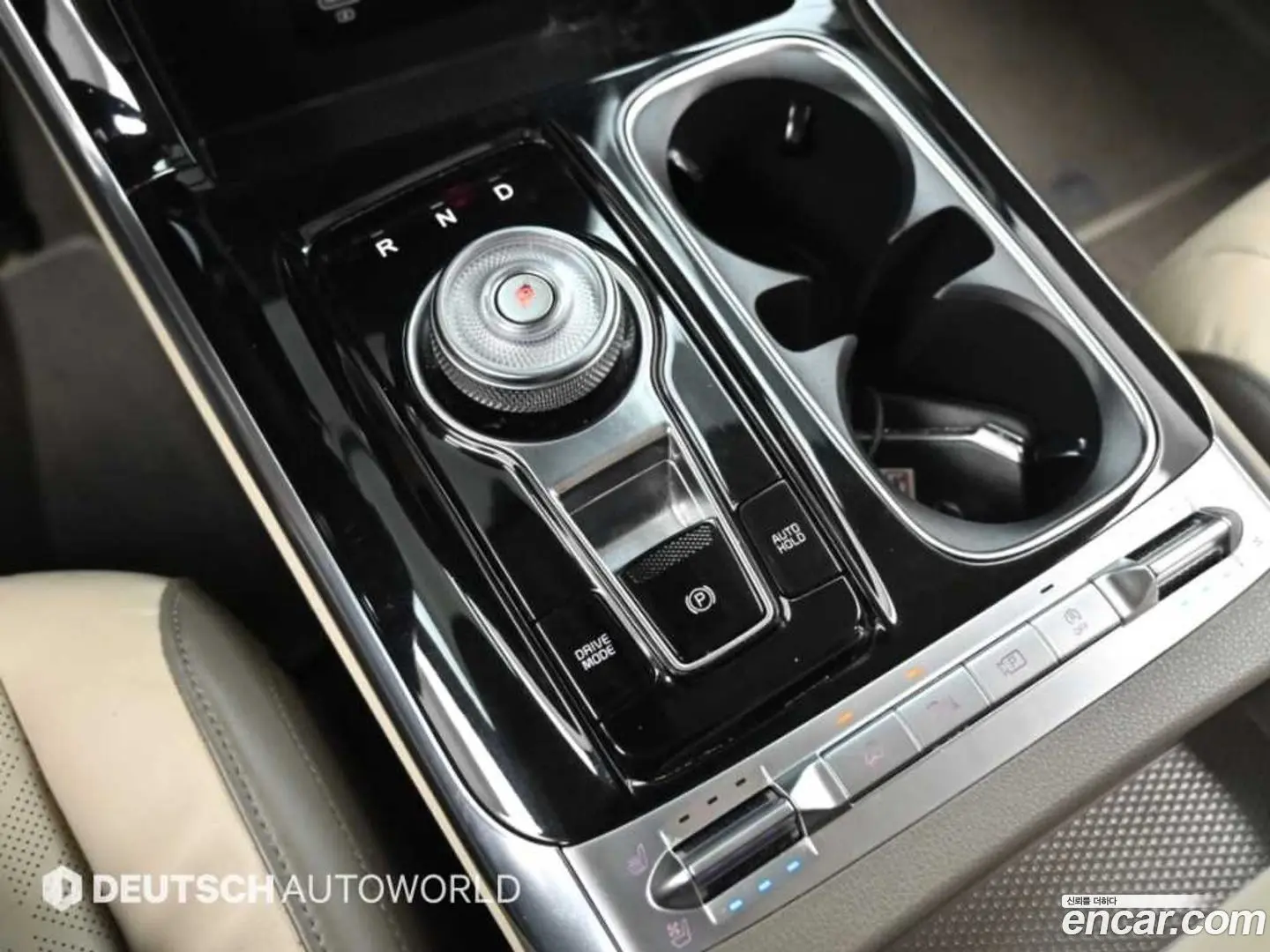 Kia Canival Diesel 9-Seater Noblesse