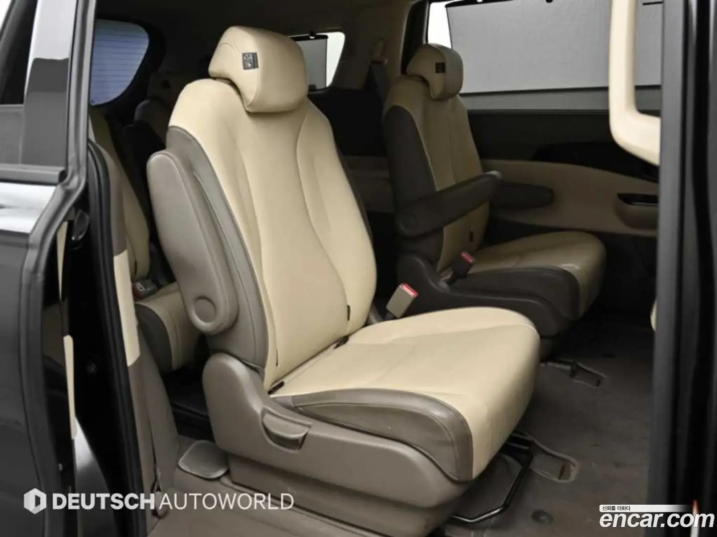 Kia Canival Diesel 9-Seater Noblesse