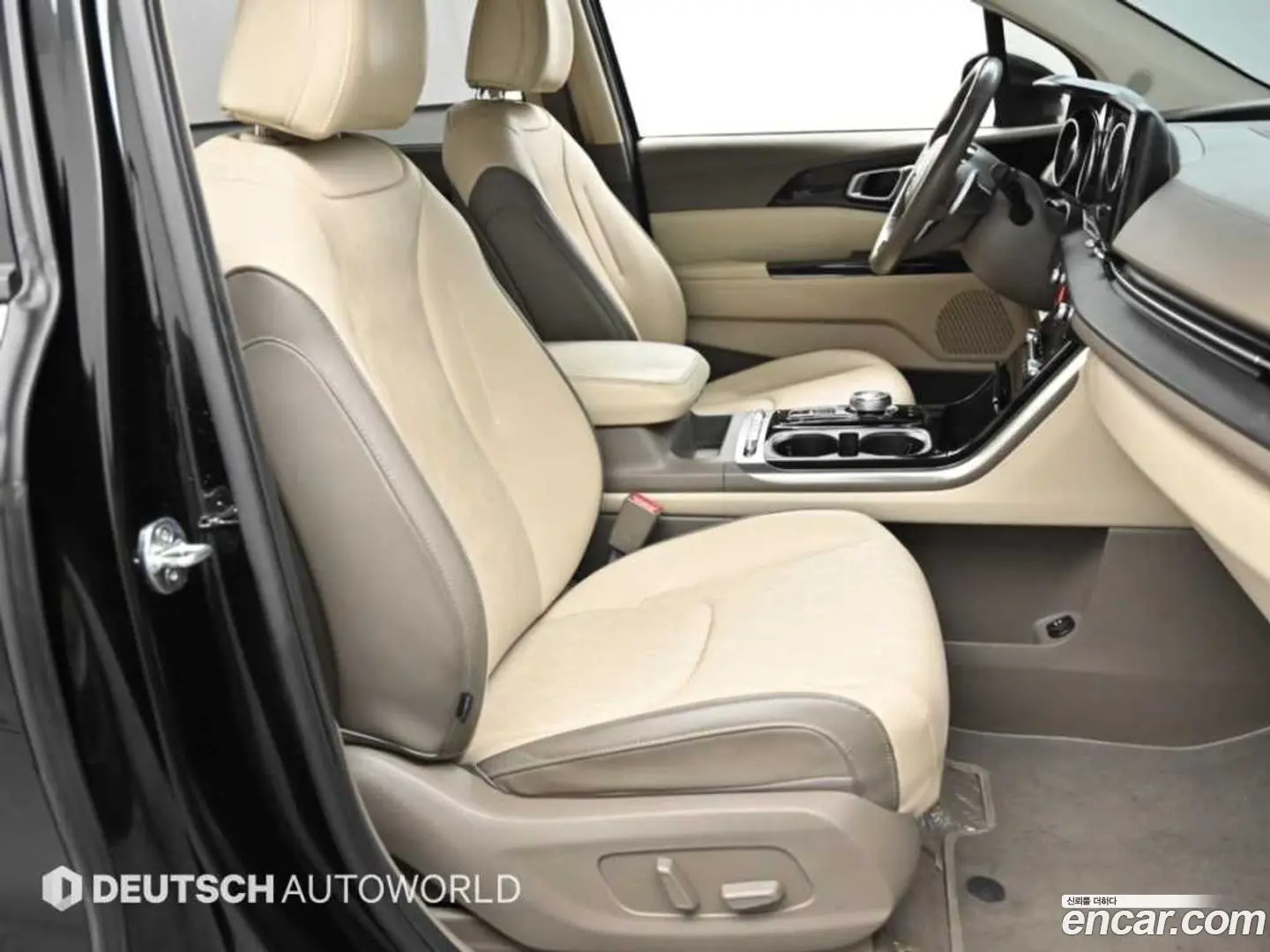 Kia Canival Diesel 9-Seater Noblesse
