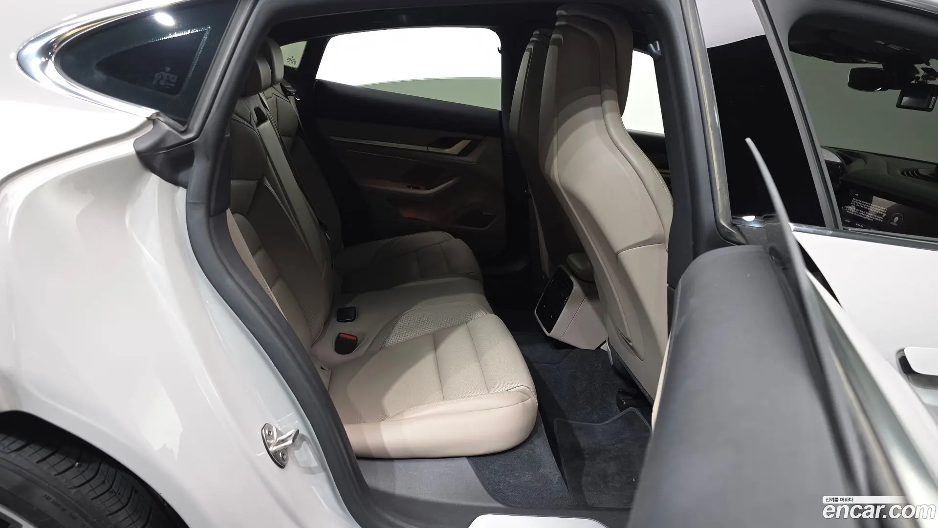 Porsche Taycan 4S