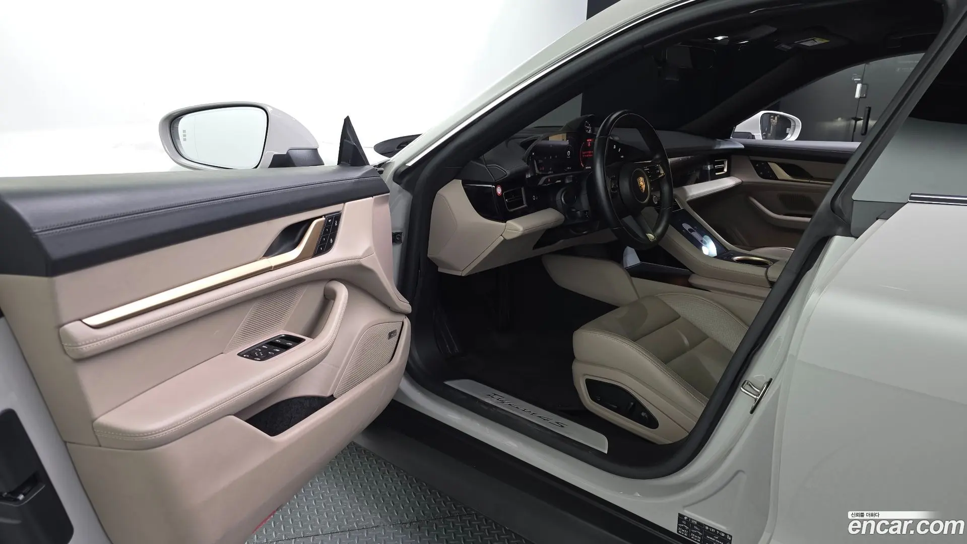 Porsche Taycan 4S