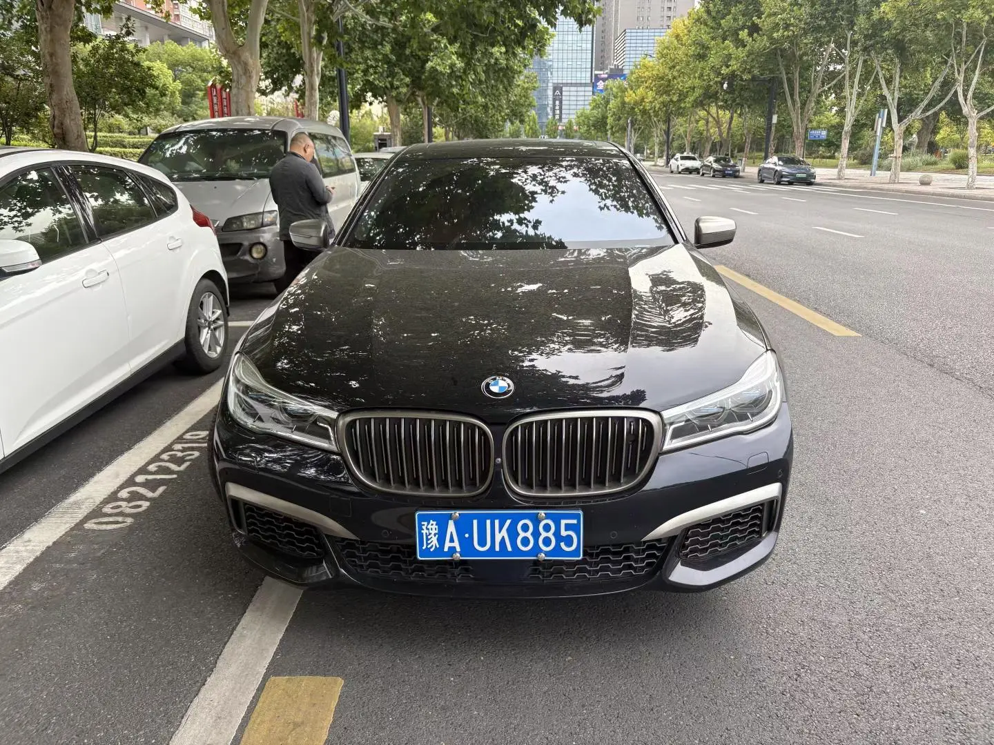 BMW 7 Series 2018 M760Li xDrive