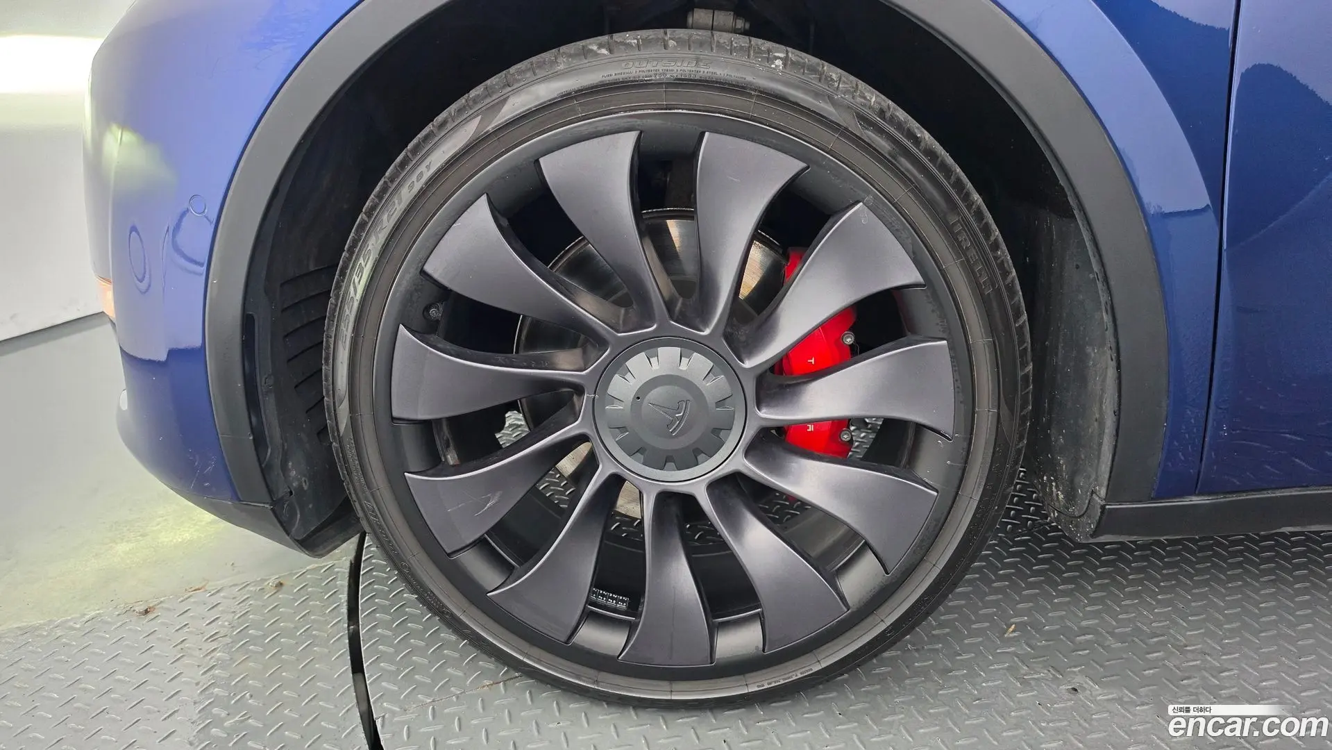 Tesla Model Y Performance AWD