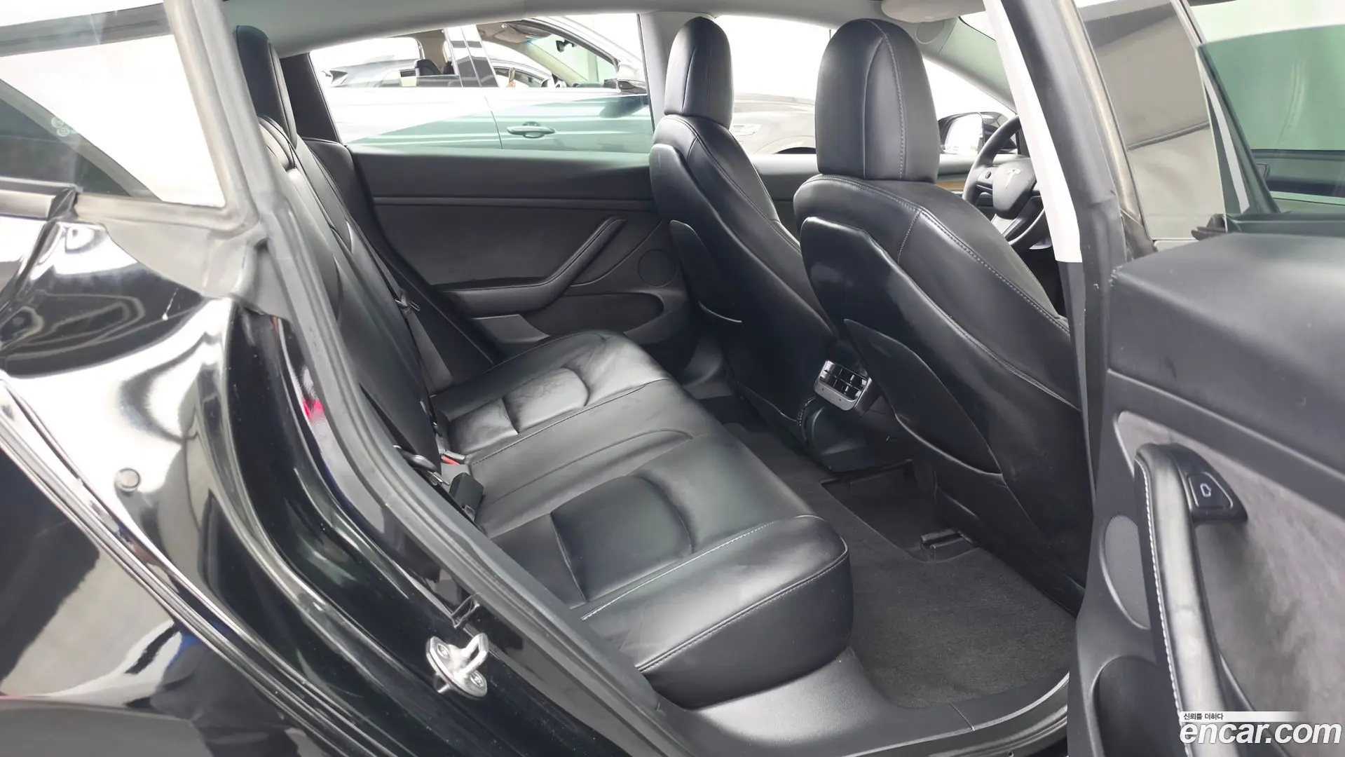 Tesla Model 3 RWD