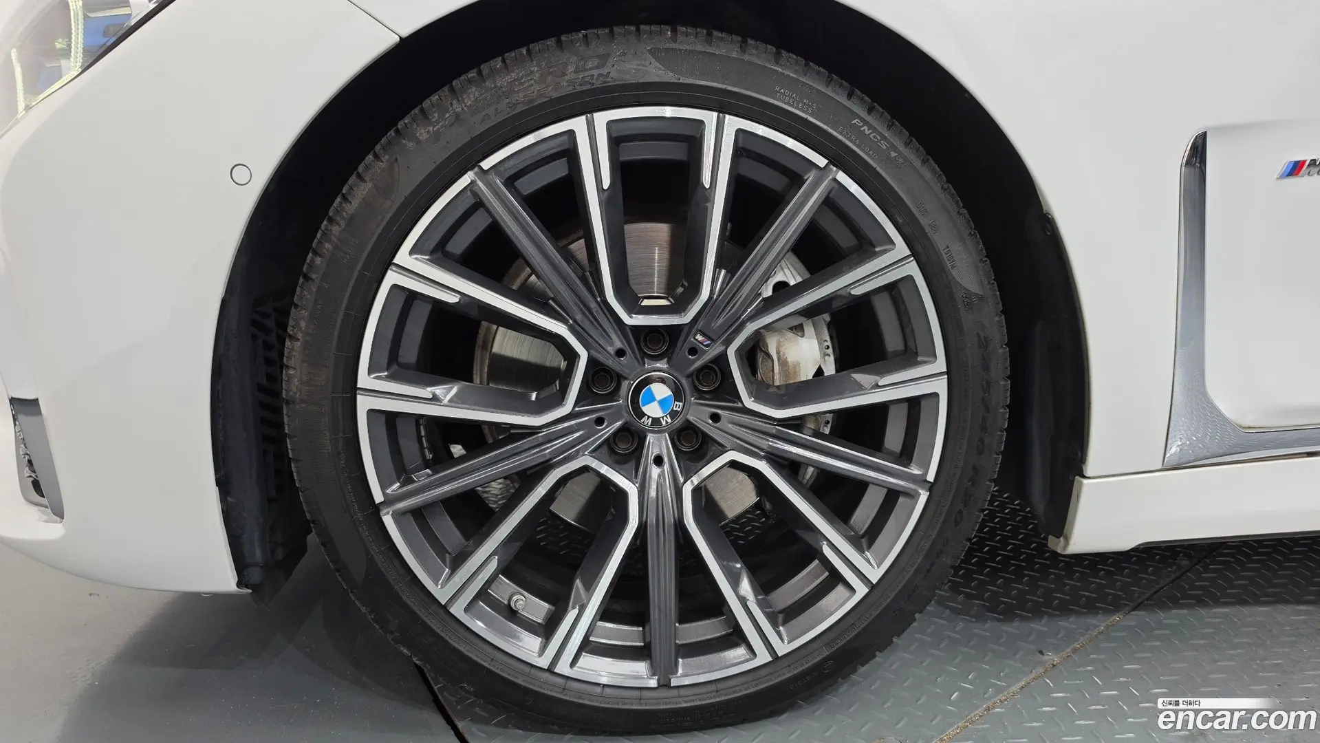 BMW 7-Series 740i M Sport 2021