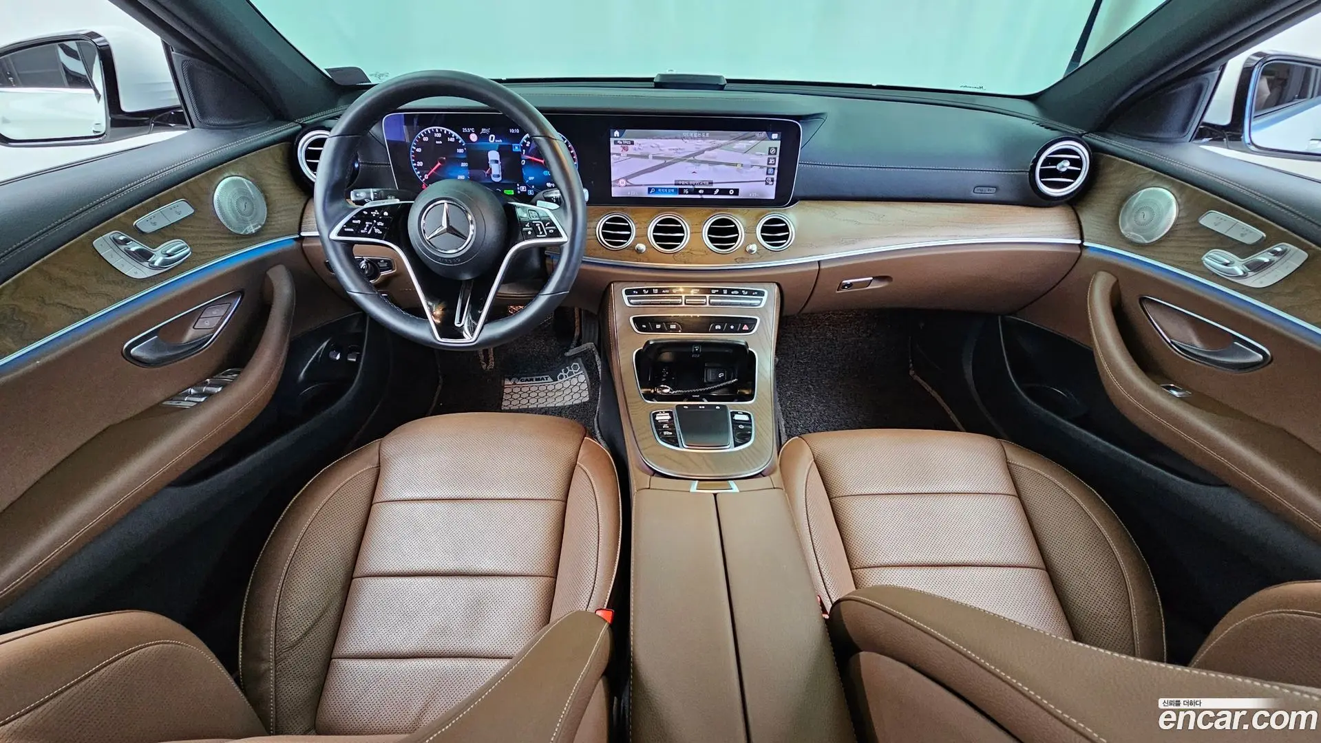 Mercedes-Benz E-Class E300e 4MATIC Exclusive