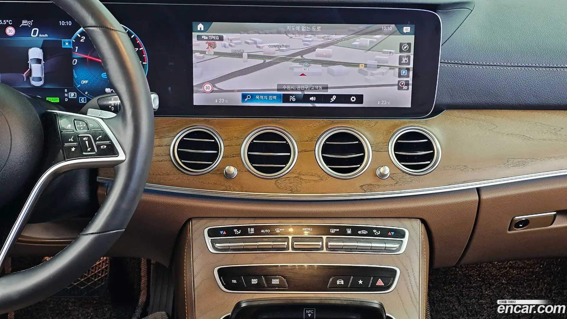 Mercedes-Benz E-Class E300e 4MATIC Exclusive