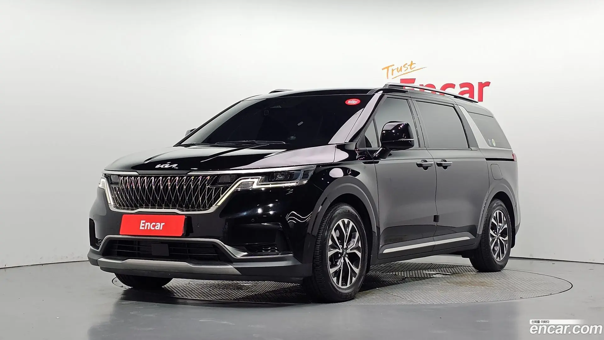 Kia Canival Gasoline 11-Seater Noblesse 2020