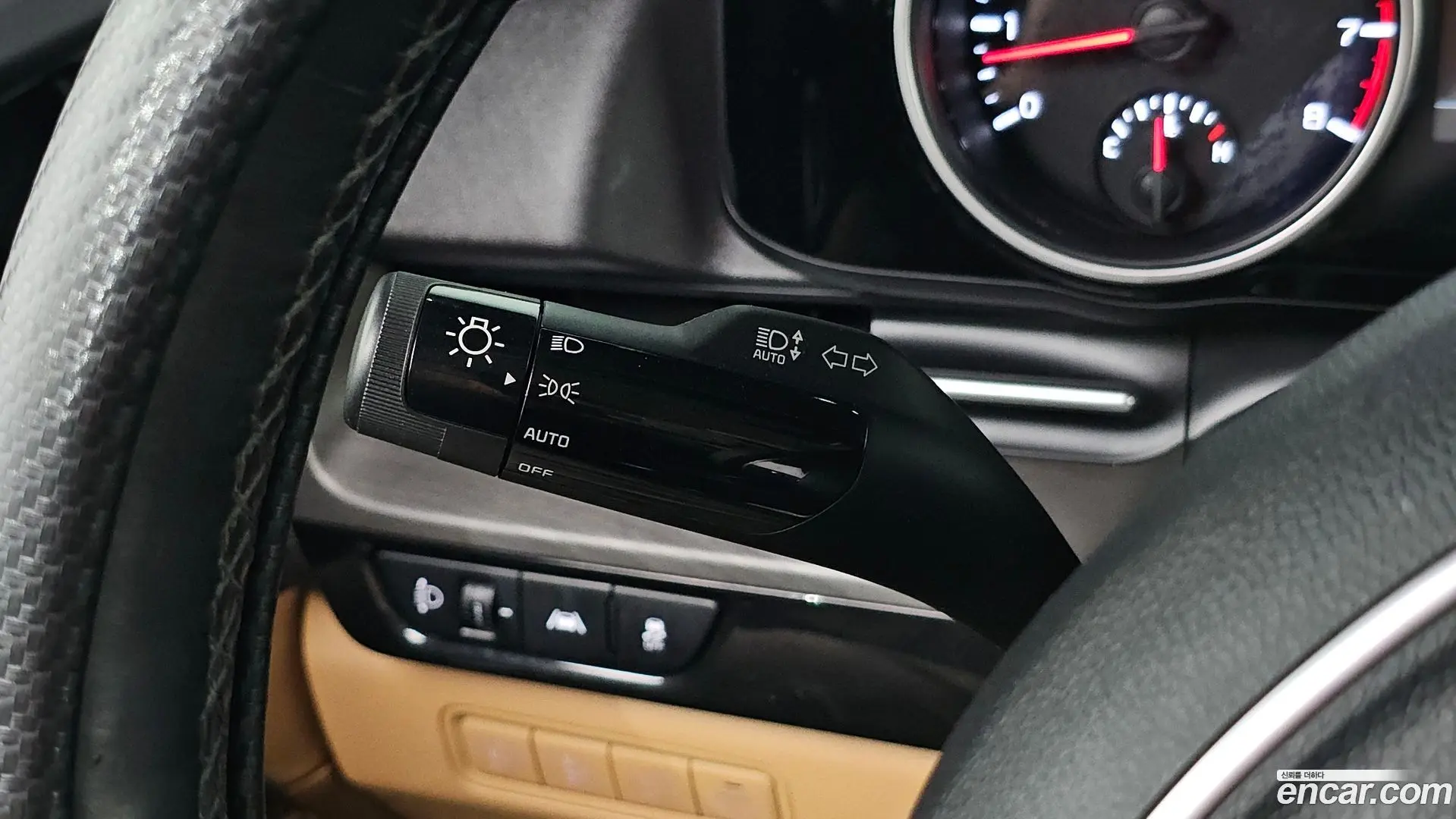 Kia Canival Gasoline 11-Seater Noblesse 2020