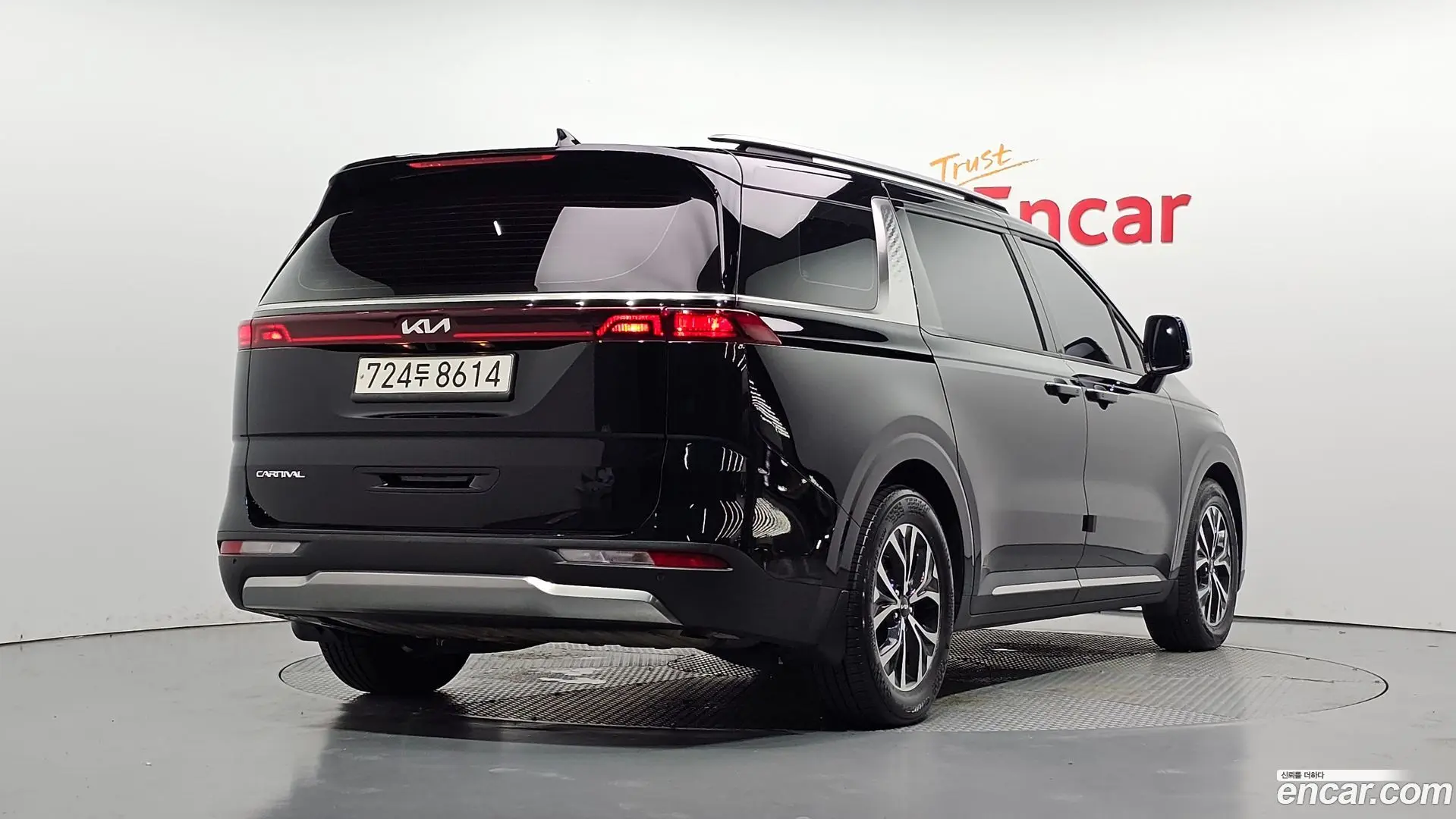 Kia Canival Gasoline 11-Seater Noblesse 2020
