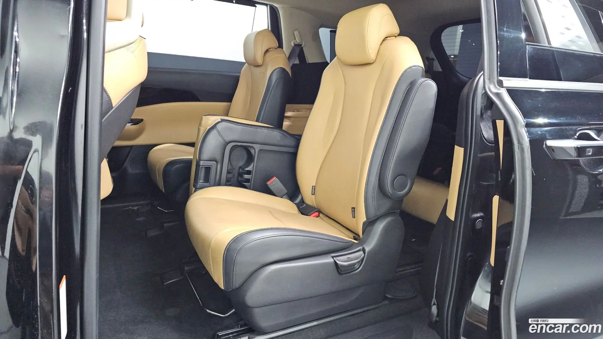 Kia Canival Gasoline 11-Seater Noblesse 2020
