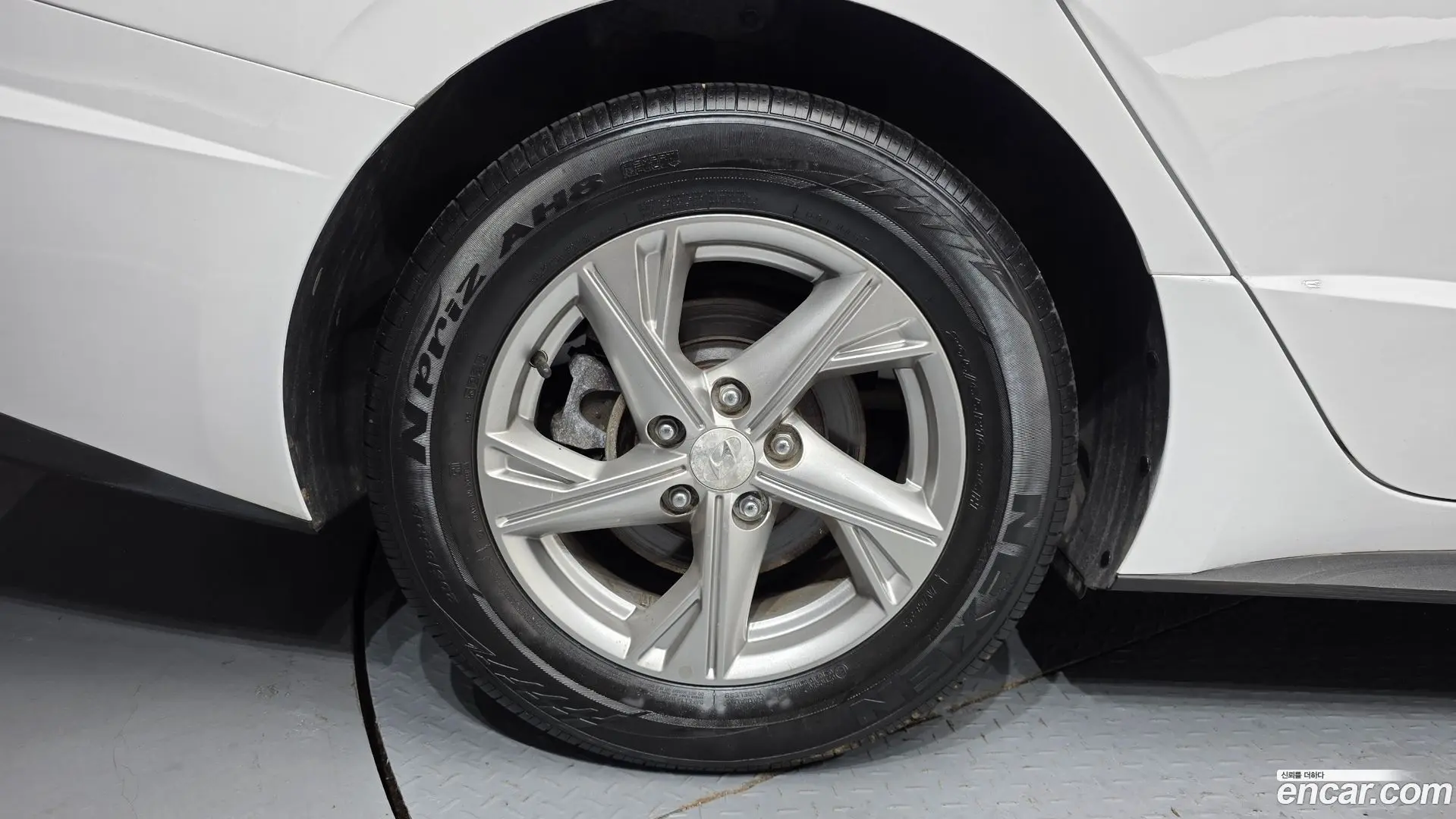 Hyundai Sonata 2.0 LPG(rental car)