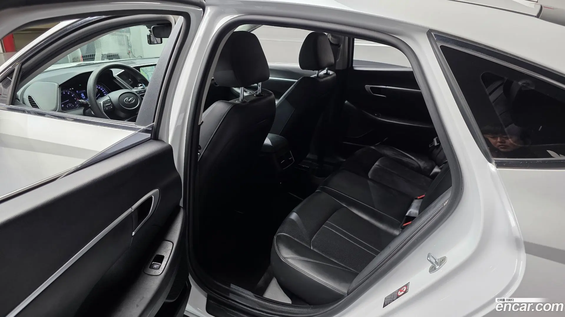 Hyundai Sonata 2.0 LPG(rental car)