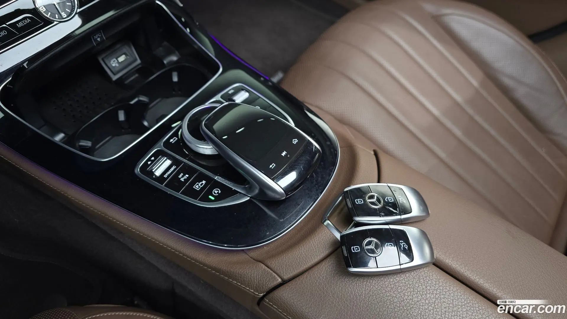 Mercedes-Benz E-Class E300 4MATIC Exclusive 2016