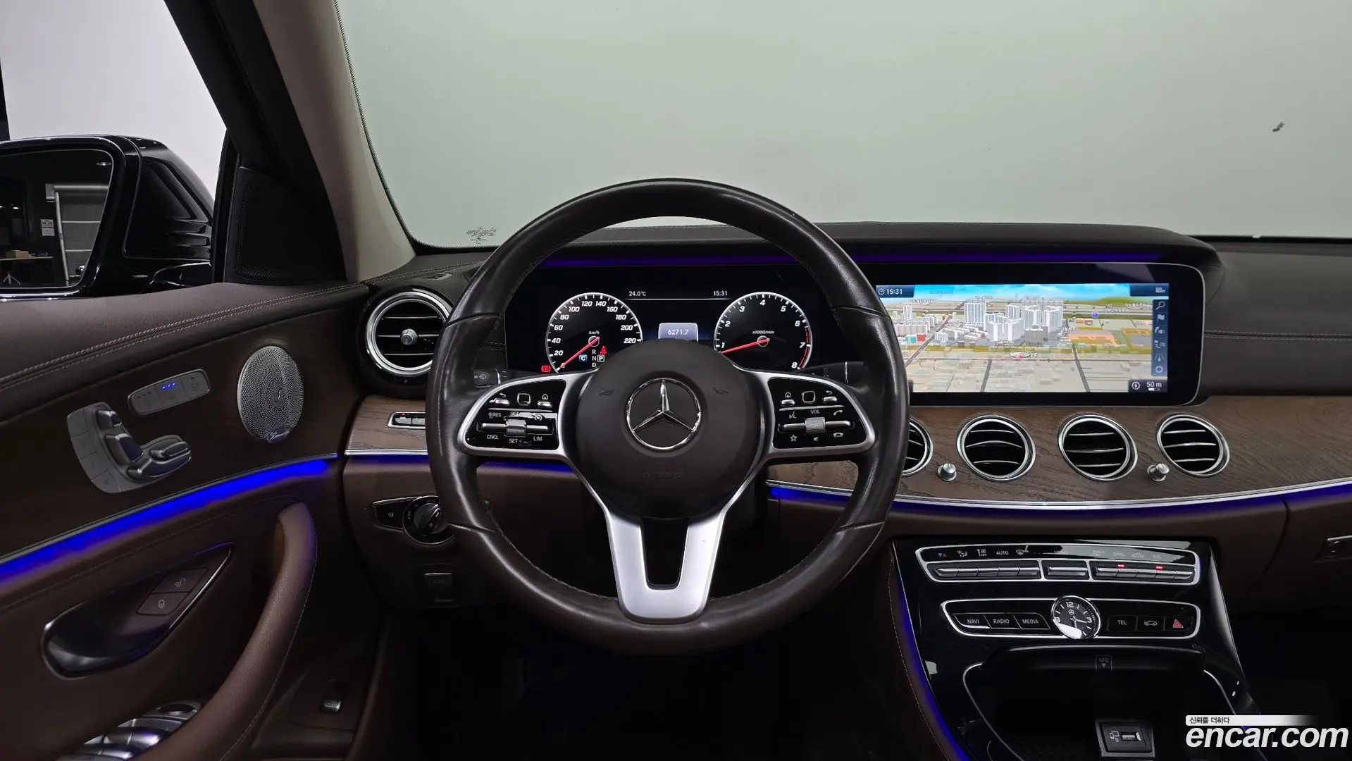 Mercedes-Benz E-Class E300 4MATIC Exclusive 2016