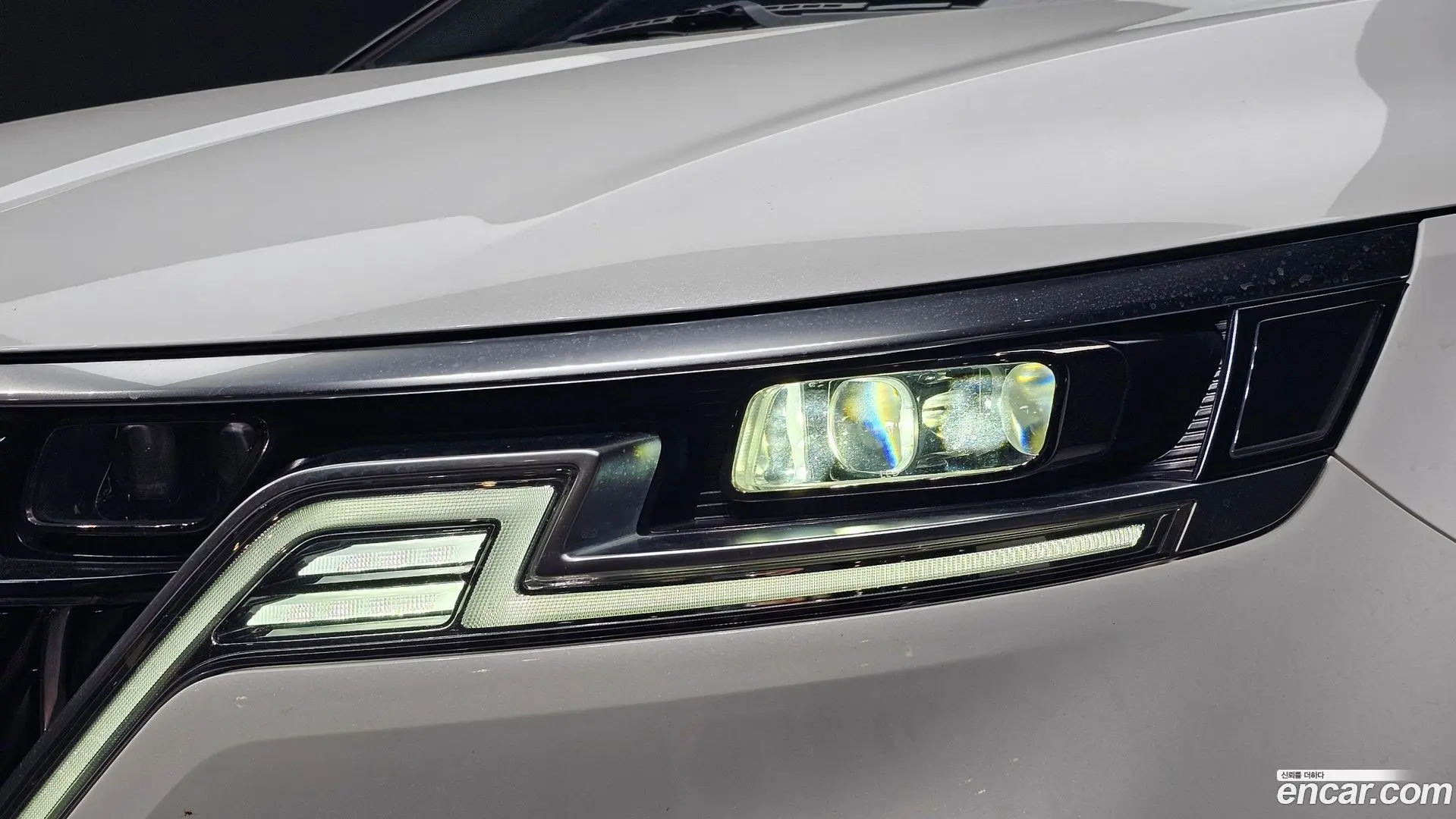 Kia Canival Diesel 9-Seater Signature