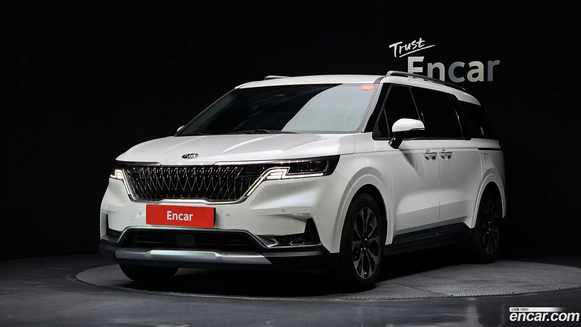 Kia Canival Diesel 9-Seater Signature