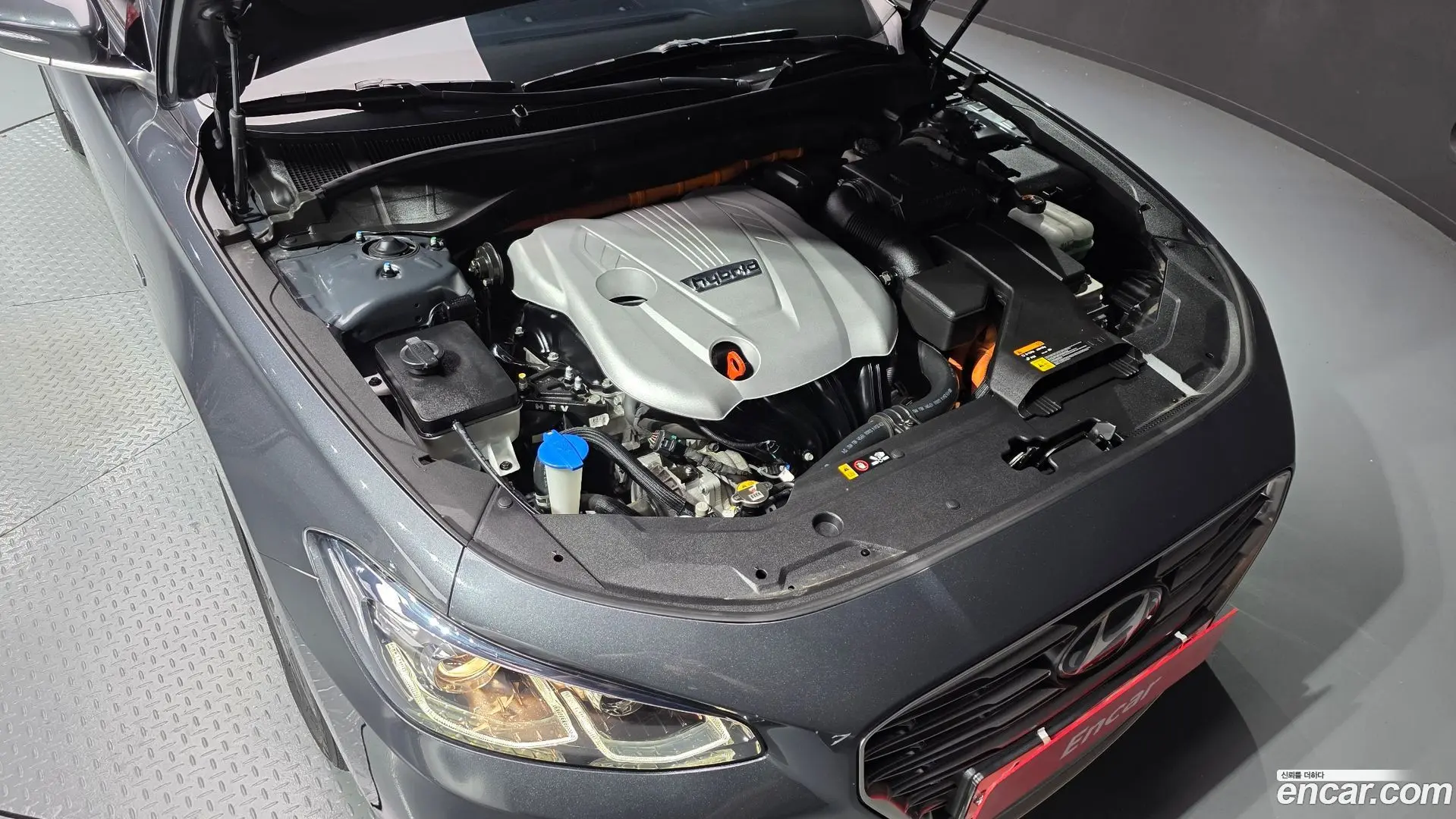 Hyundai Grandeur Premium